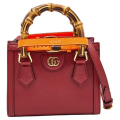 Gucci - Mini fourre-tout Diana en cuir rouge