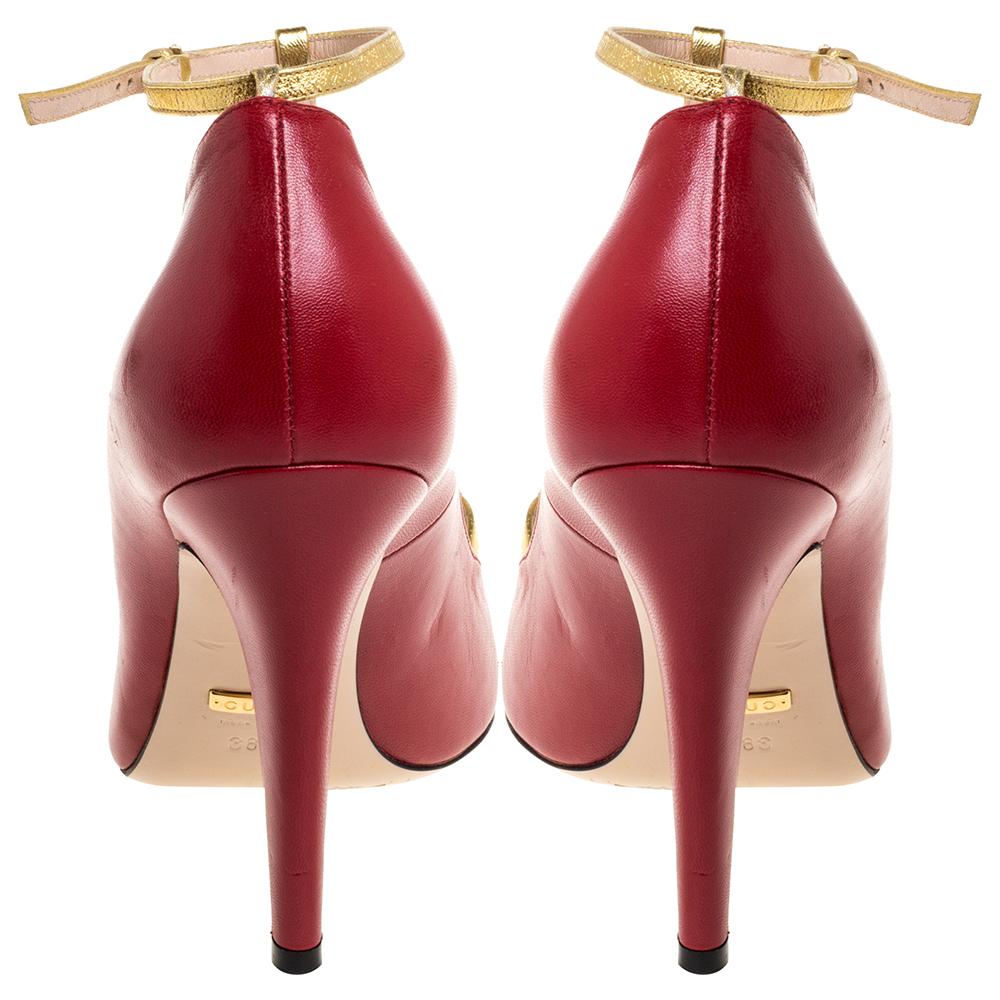 Gucci Red Leather Molina T Strap Sandals Size 38.5 In Good Condition In Dubai, Al Qouz 2