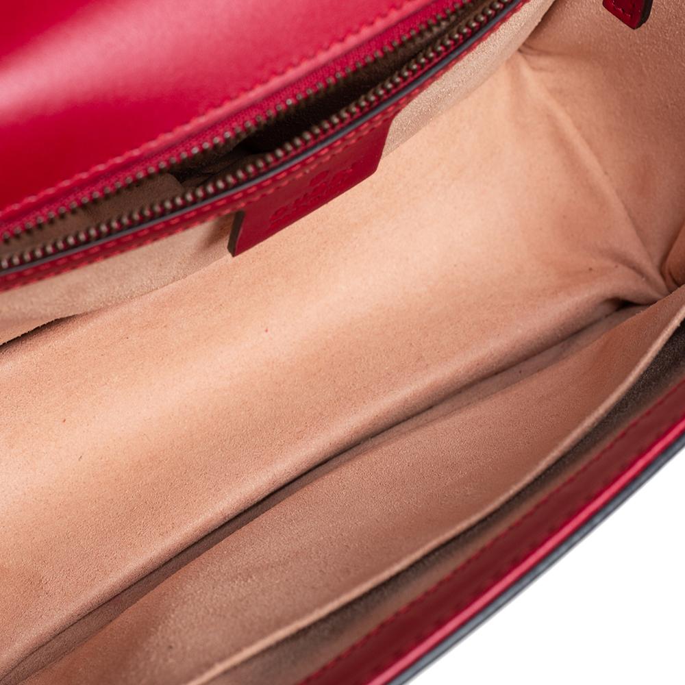 Gucci Umhängetasche aus rotem Leder Queen Margaret 5