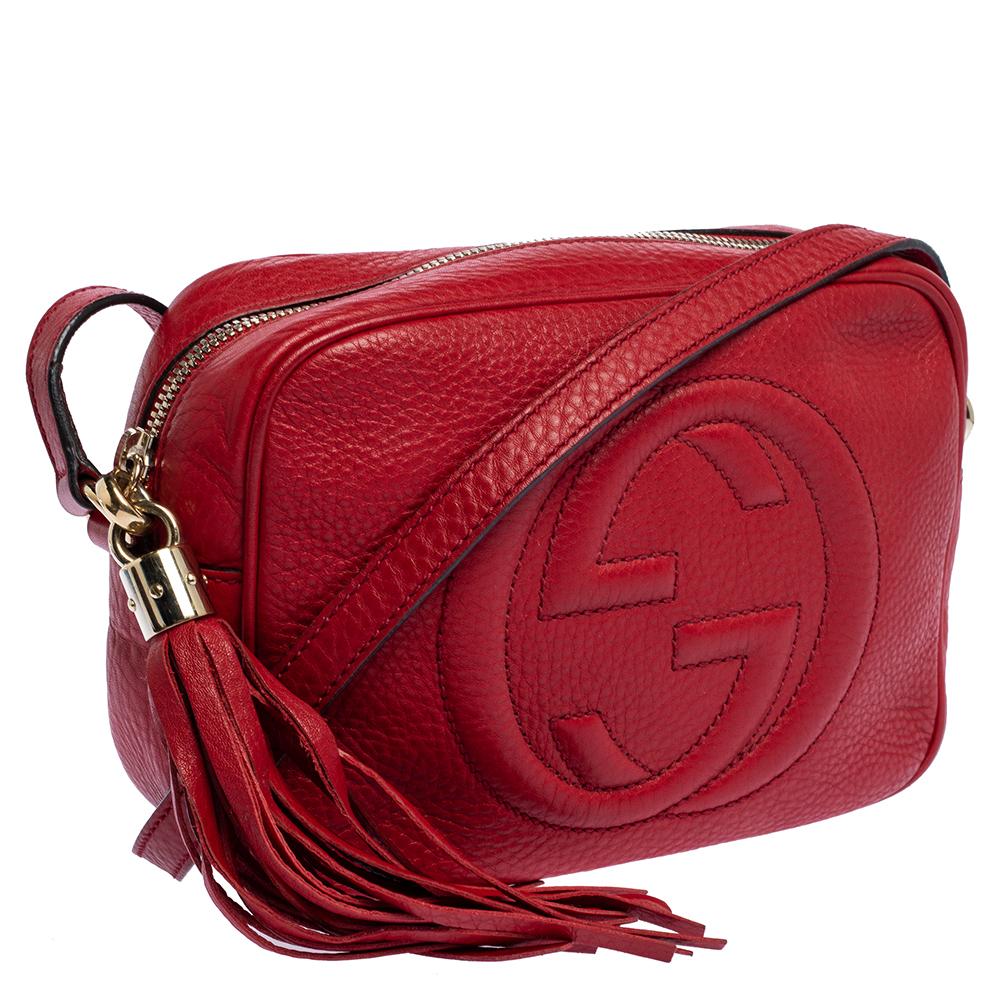 Gucci Red Leather Small Soho Disco Crossbody Bag In Good Condition In Dubai, Al Qouz 2