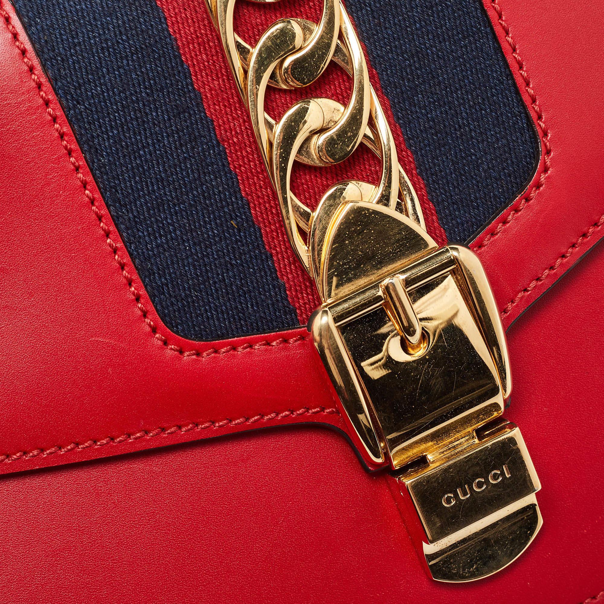 Gucci Red Leather Small Web Sylvie Shoulder Bag For Sale 2