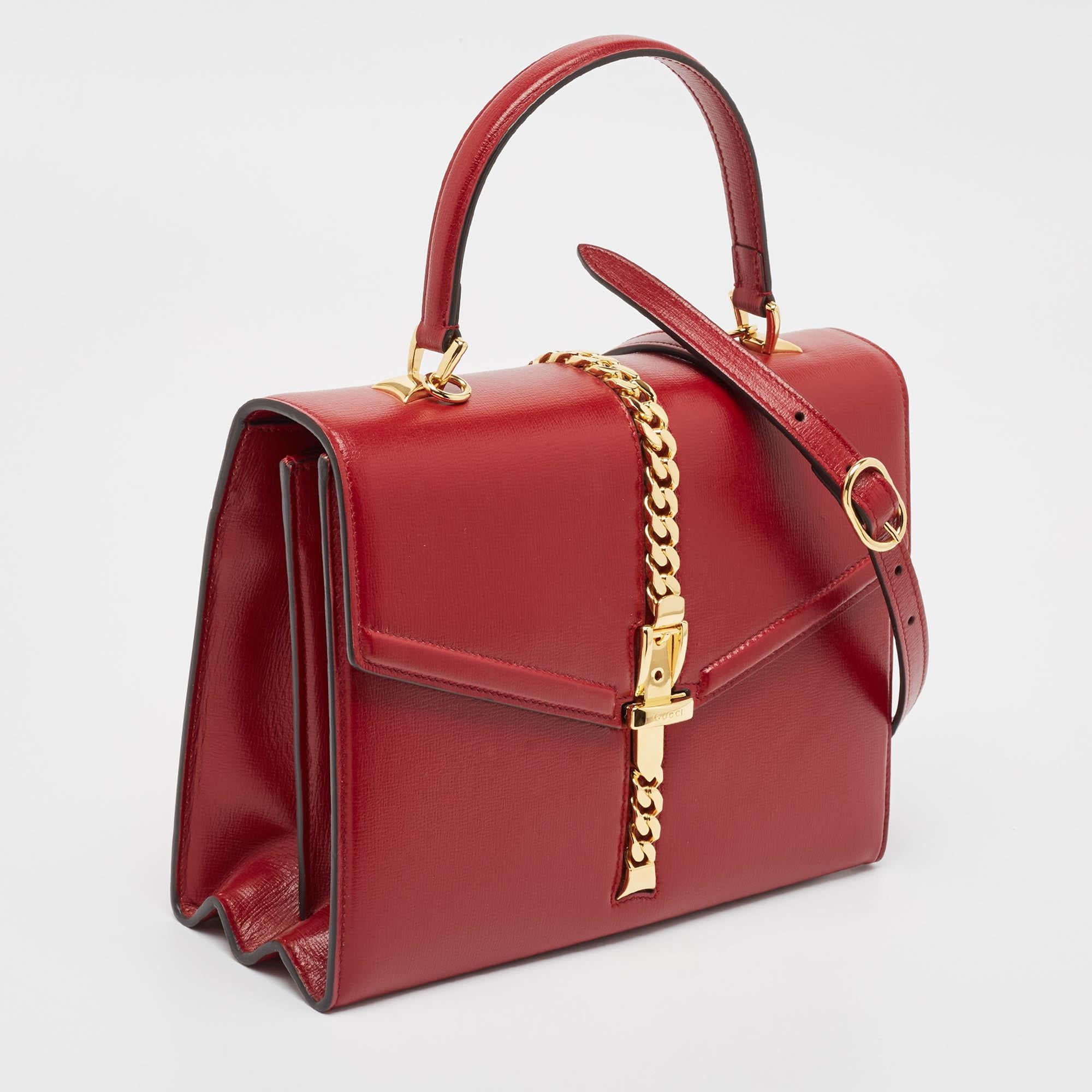Gucci Red Leather Sylvie 1969 Top Handle Bag In Good Condition In Dubai, Al Qouz 2