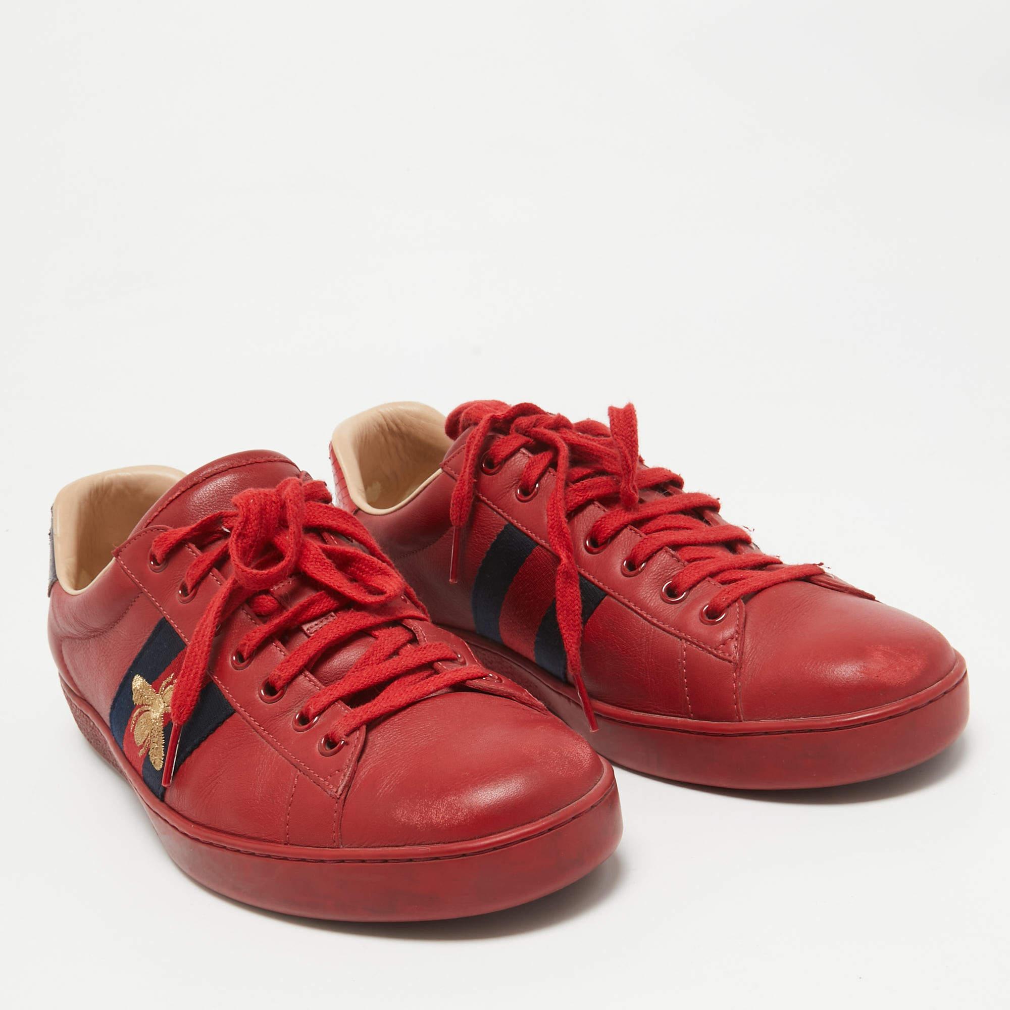 Gucci Red Leather Web Ace Sneakers Size 44.5 In Fair Condition For Sale In Dubai, Al Qouz 2