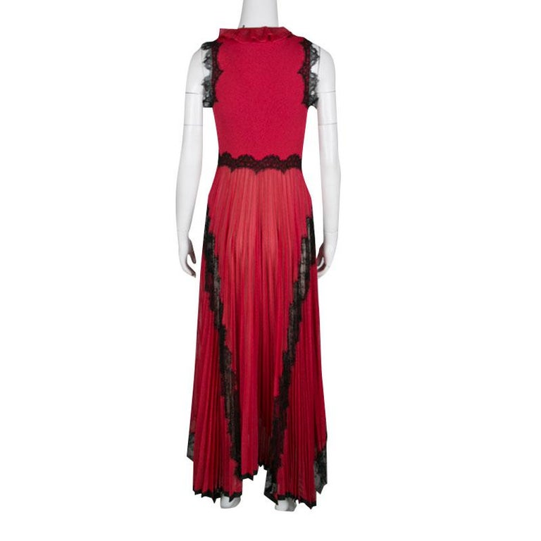 Gucci Red Lurex Knit Contrast Lace Ruffle And Pleat Detail Sleeveless Gown S Gucci Red Lurex Knit Contrast Lace Ruffle And Pleat Detail Sleeveless Gown S