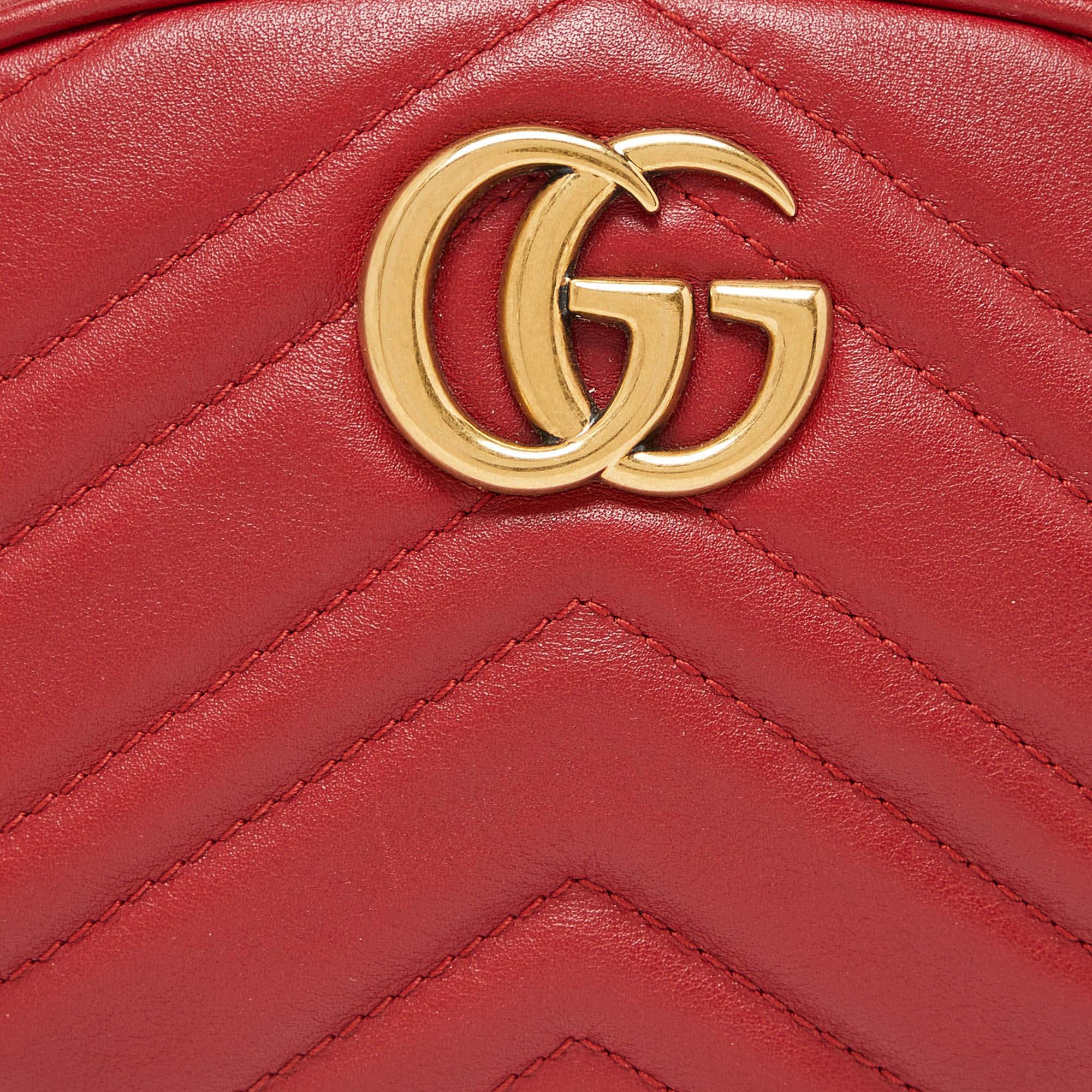 Gucci - Sac à ceinture GG Marmont en cuir matelassé rouge en vente 7