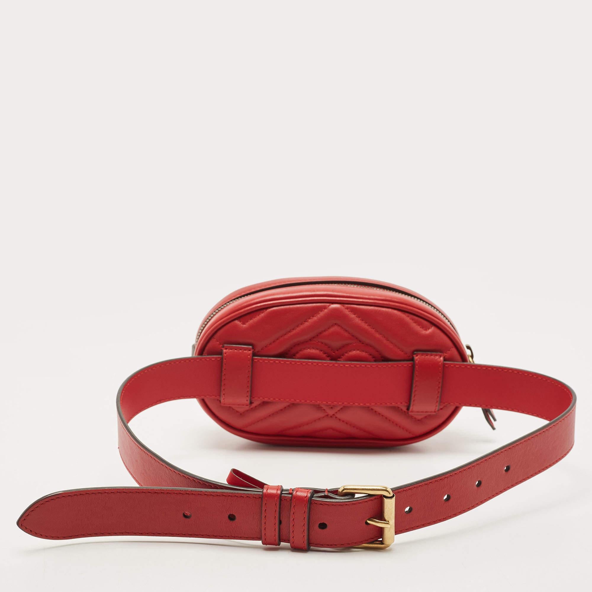 Gucci Red Matelassé Leather GG Marmont Belt Bag In Good Condition In Dubai, Al Qouz 2