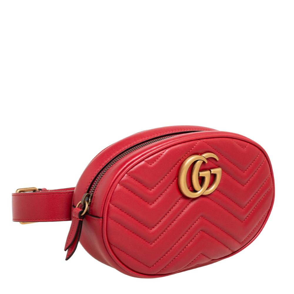 Gucci Rote Gürteltasche aus Matelassé-Leder GG Marmont bei 1stDibs