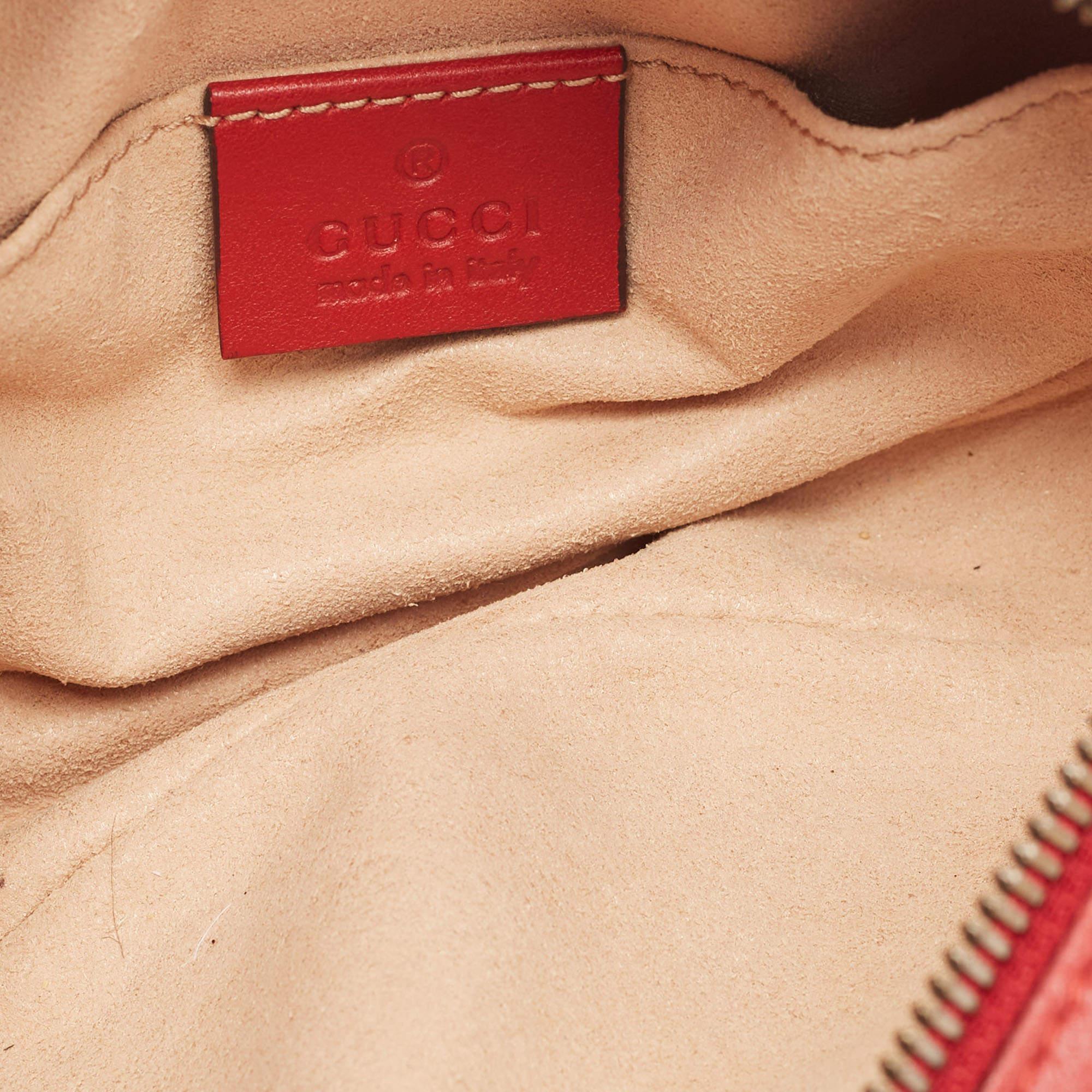 Gucci Red Matelassé Leather GG Marmont Belt Bag 2