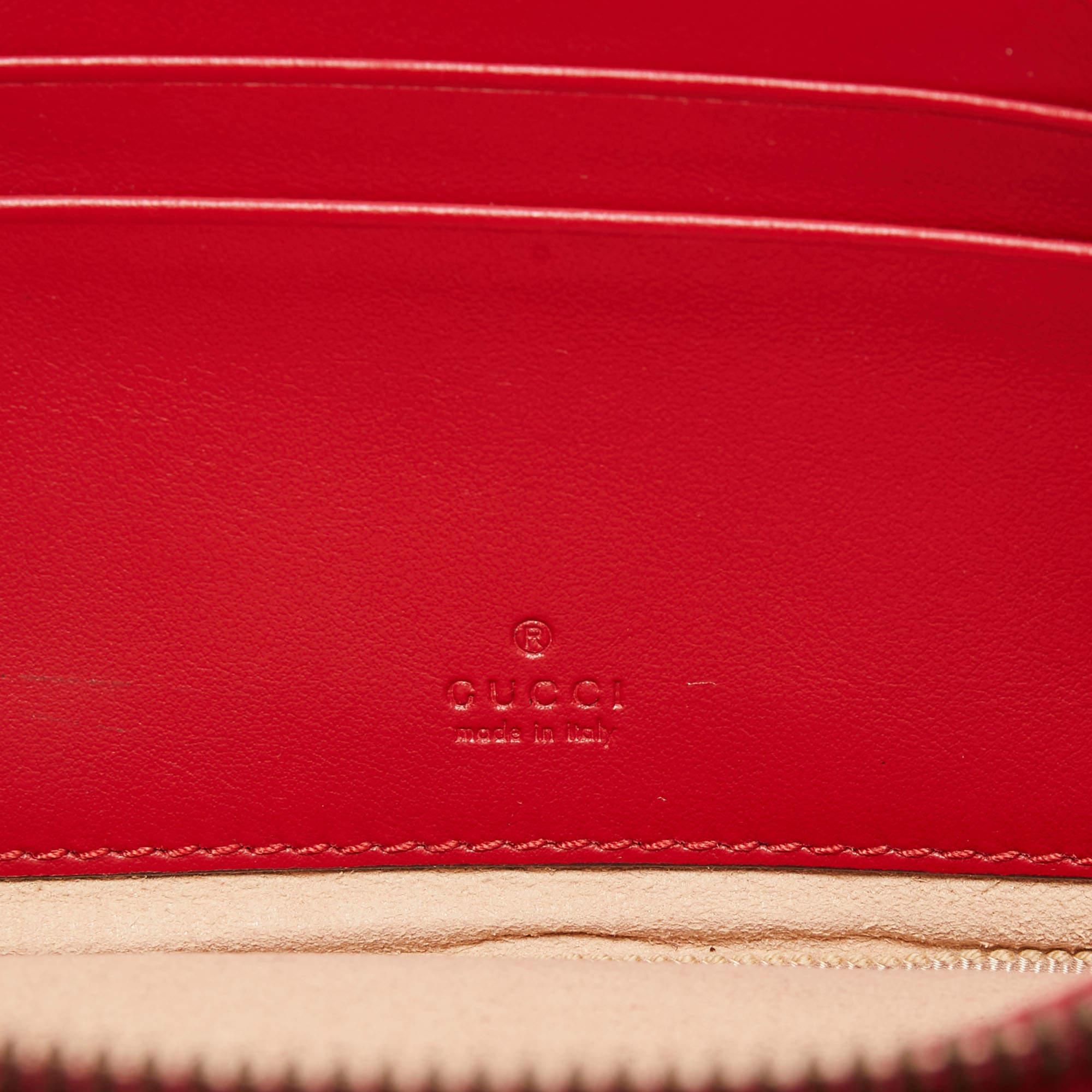 Gucci Red Matelassé Leather Mini GG Marmont Chain Crossbody Bag 2