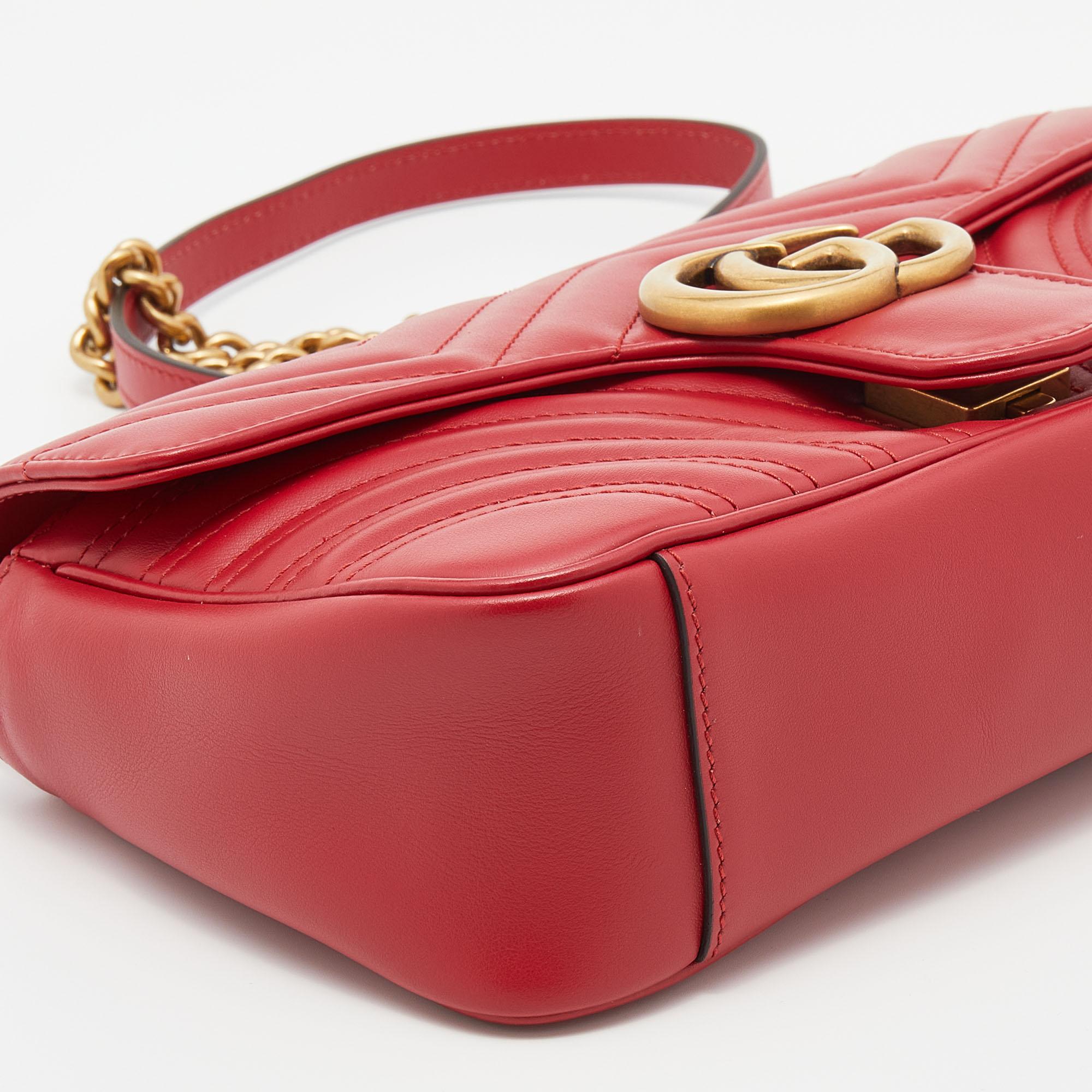 Gucci Red Matelassé Leather Small GG Marmont Shoulder Bag In Excellent Condition In Dubai, Al Qouz 2