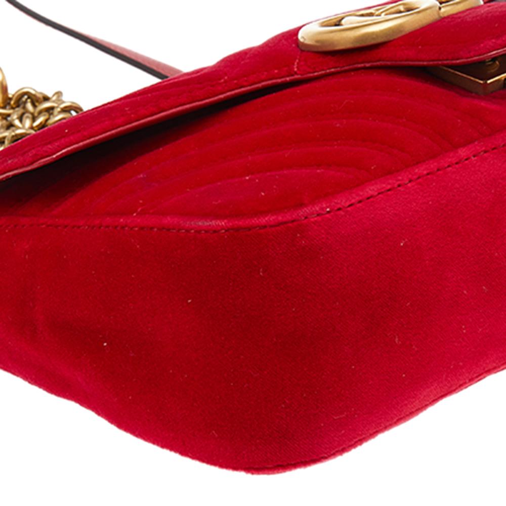 Women's Gucci Red Matelassé Velvet Small GG Marmont Shoulder Bag