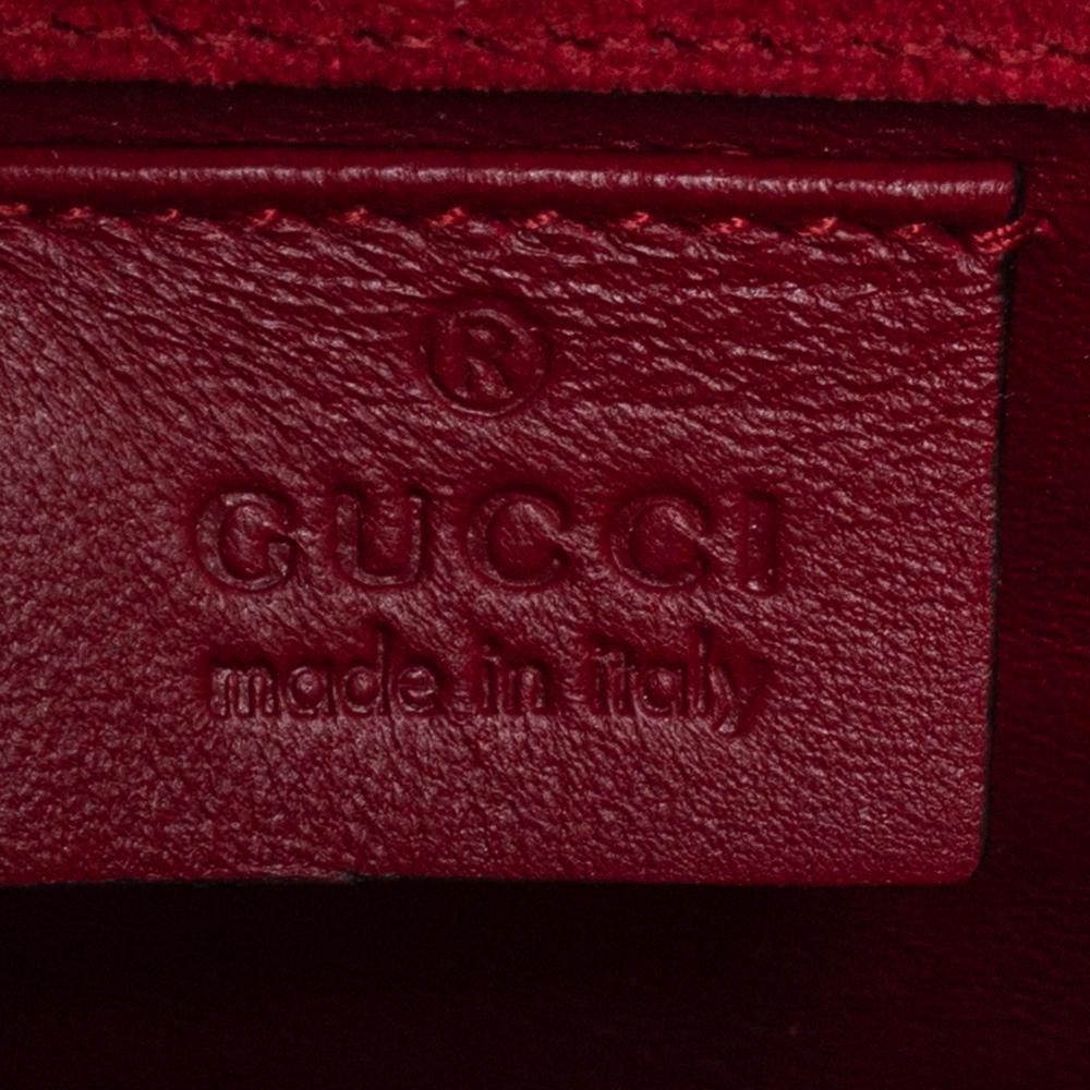 Gucci Red Micro Guccissima Patent Leather Broadway Clutch In Good Condition In Dubai, Al Qouz 2