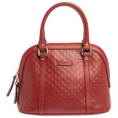 Gucci Red Microguccissima Mini Dome Bag en cuir