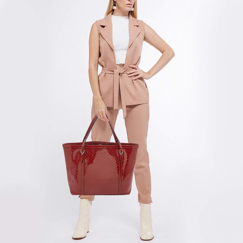 Gucci Red Microguccissima Patent Leather Medium Nice Tote In Good Condition In Dubai, Al Qouz 2