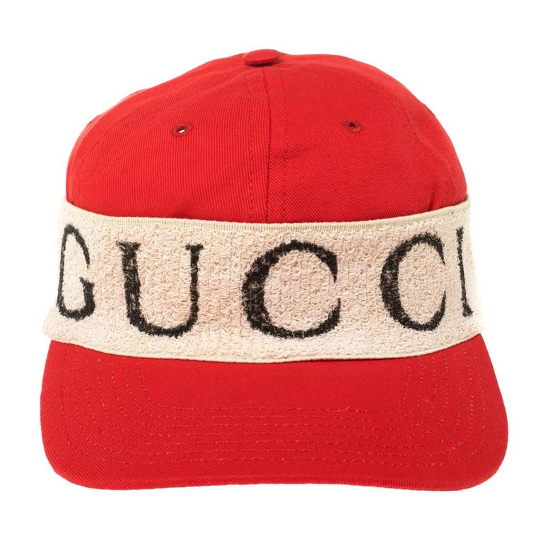 Gucci Red/Off White Canvas Logo Band Baseball Cap M at 1stDibs | gucci cap  white, white gucci cap, gucci hat band