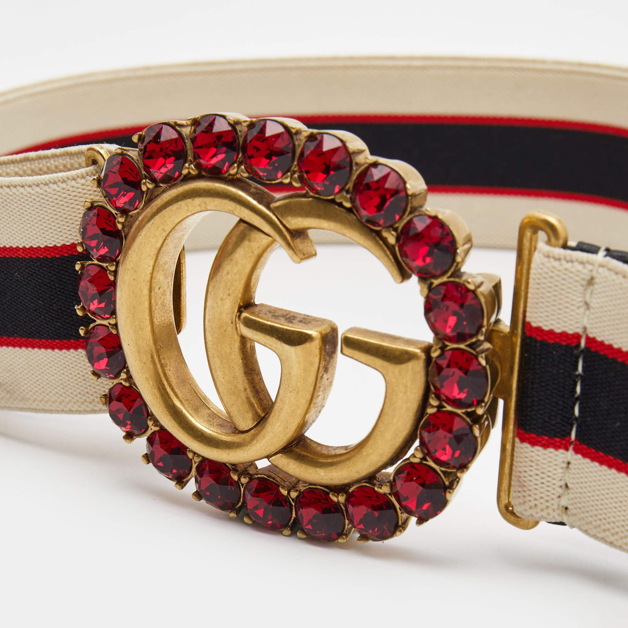 A classic add-on to your collection of belts is this Gucci piece. Cut to a convenient length, the belt has a smooth finish and a sturdy built. This wardrobe essential piece will continually complement your style.

