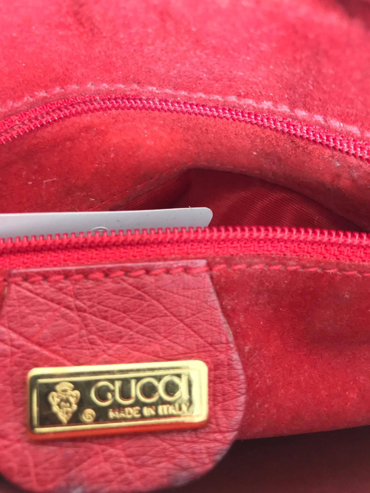 Gucci red ostrich cross body bag 1980s 5
