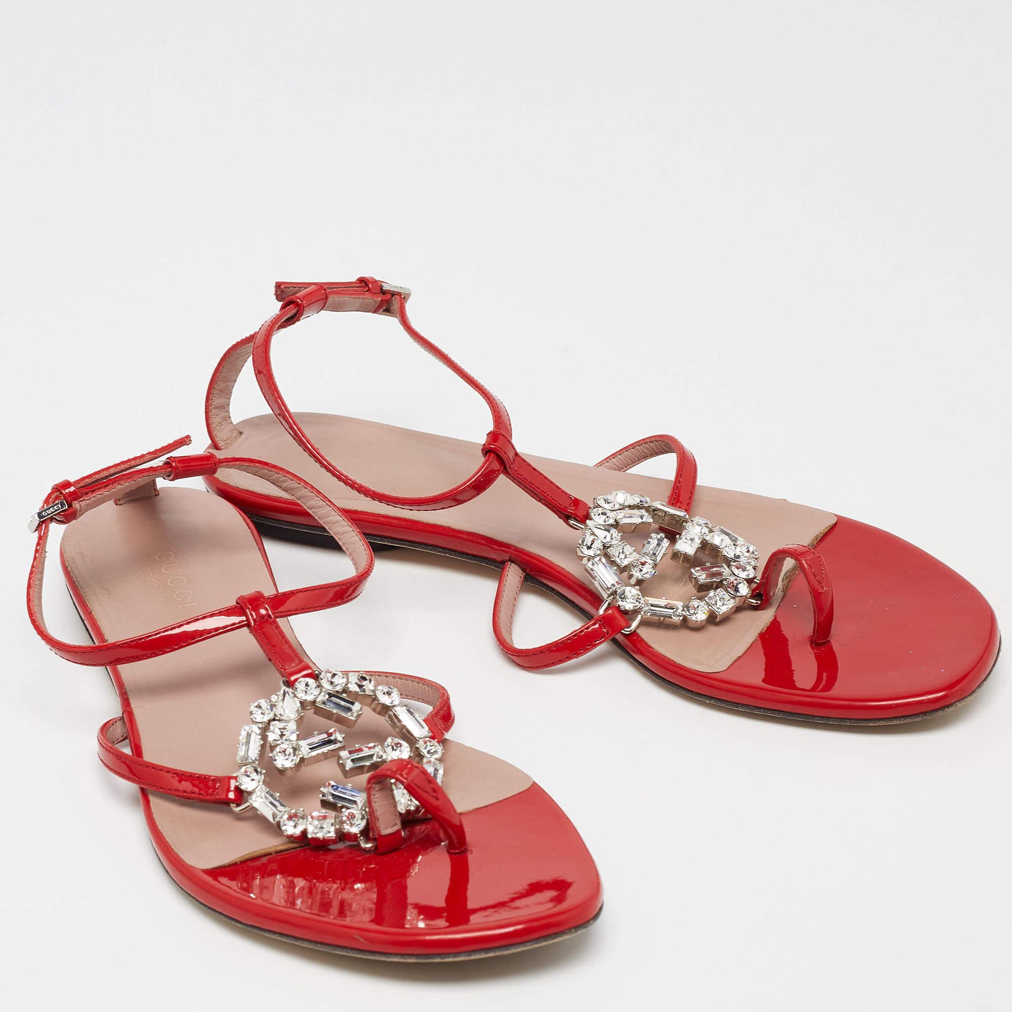 Gucci Red Patent GG Interlocking Crystal Embellished Ankle Strap Size 36 For Sale 1