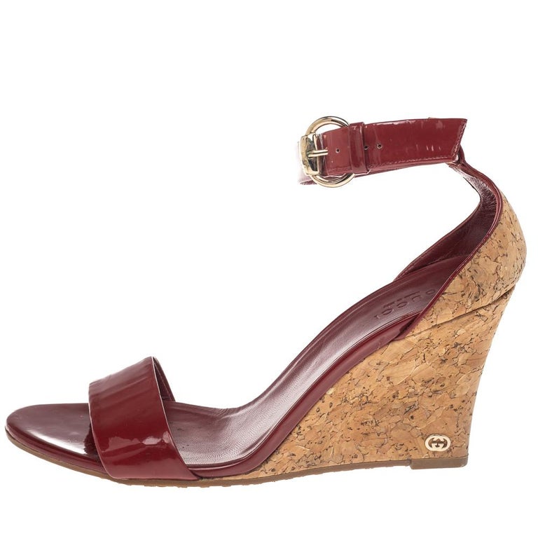 Gucci Red Patent Leather Cork Wedge Ankle Strap Sandals Size 39.5 For Sale at 1stDibs