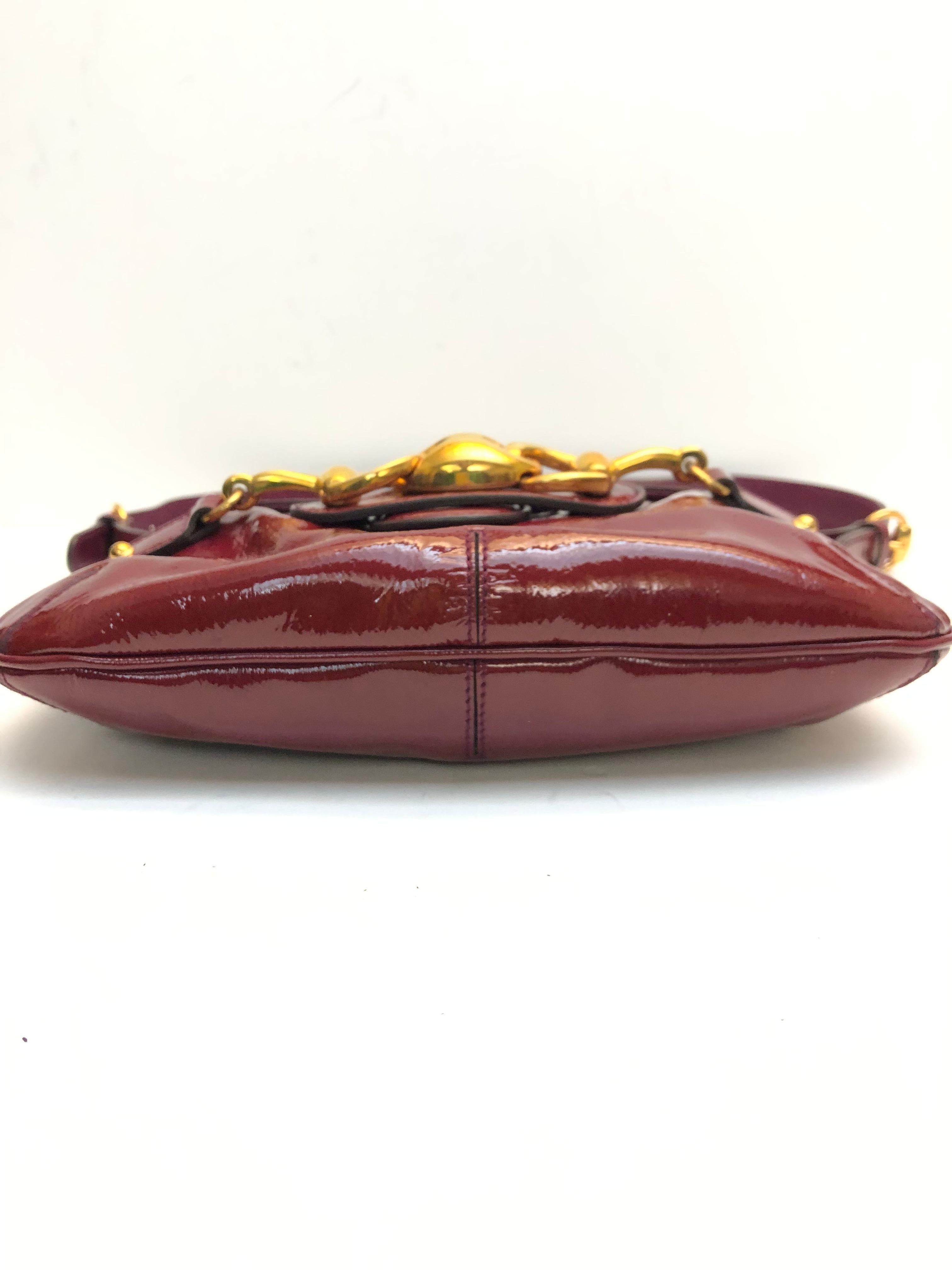 Gucci red patent leather gold hardware flap shoulder bag In Good Condition For Sale In Sheung Wan, HK