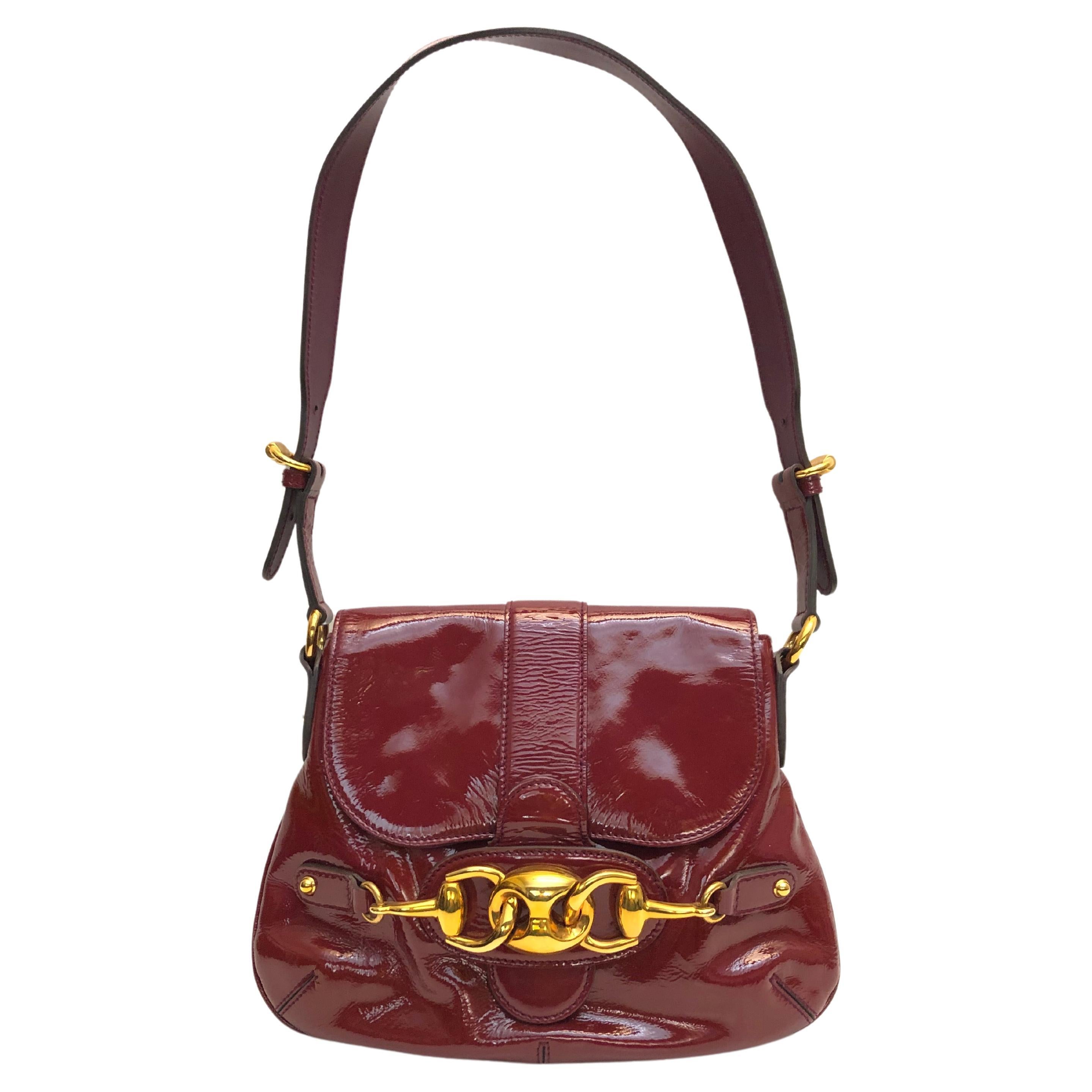 Gucci red patent leather gold hardware flap shoulder bag For Sale