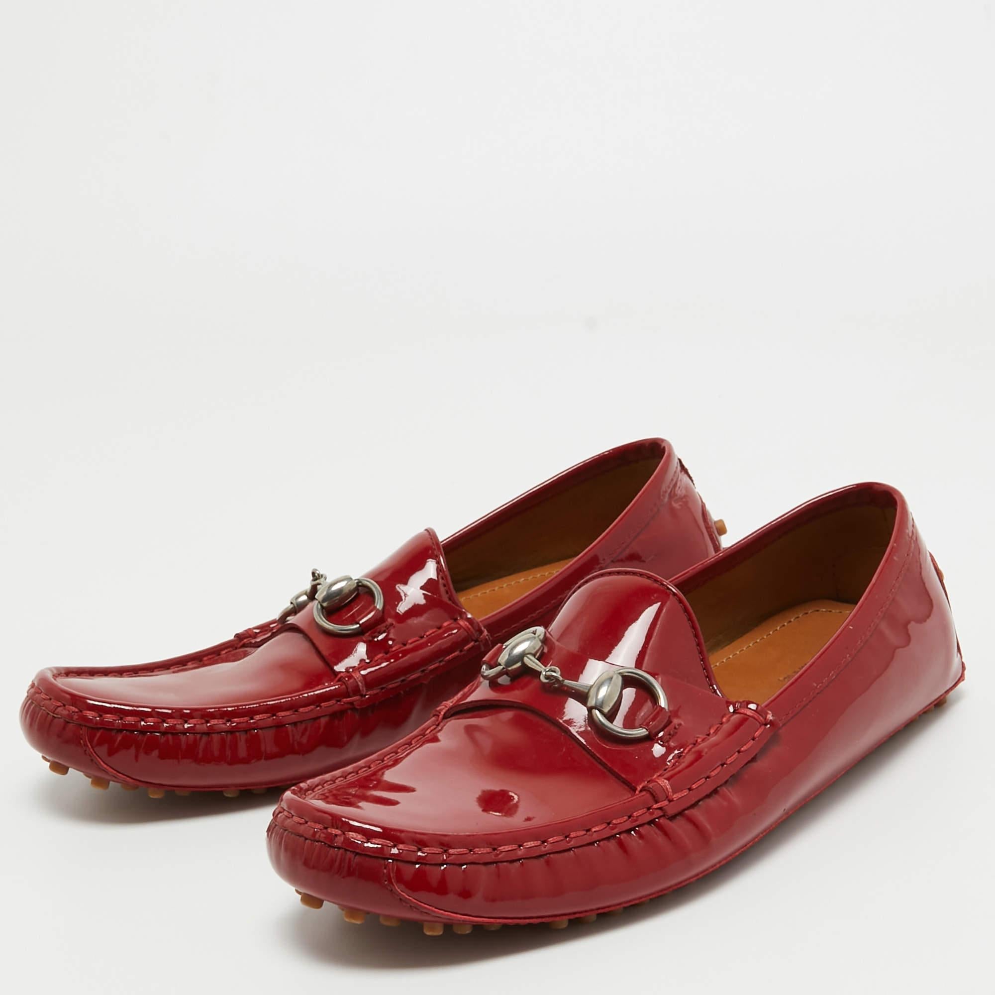 Practical, fashionable, and durable—these Gucci red loafers are carefully built to be fine companions to your everyday style. They come made using the best materials to be a prized buy.

