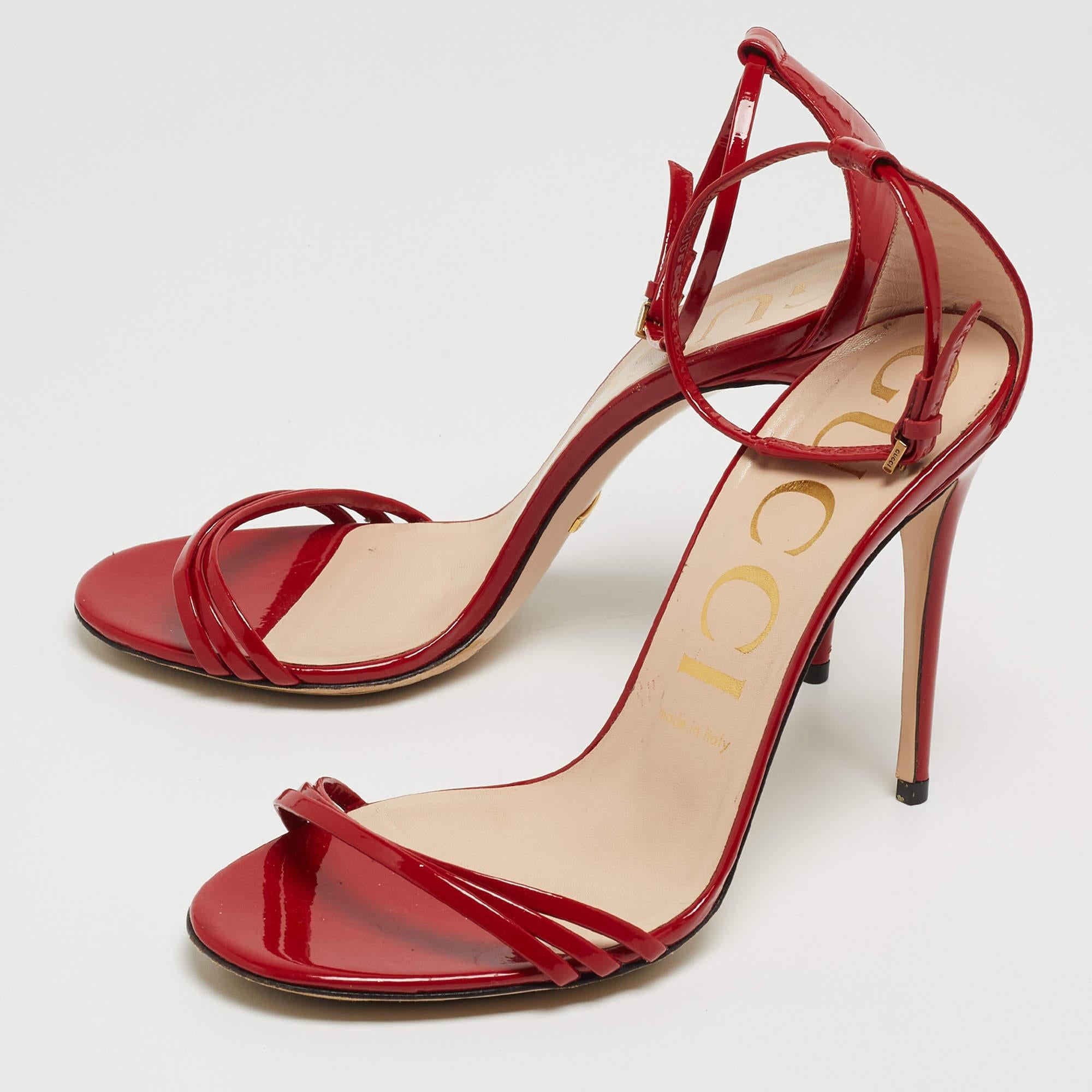 Gucci Red Patent Leather Ilse Ankle Strap Sandals Size 38 In Good Condition In Dubai, Al Qouz 2