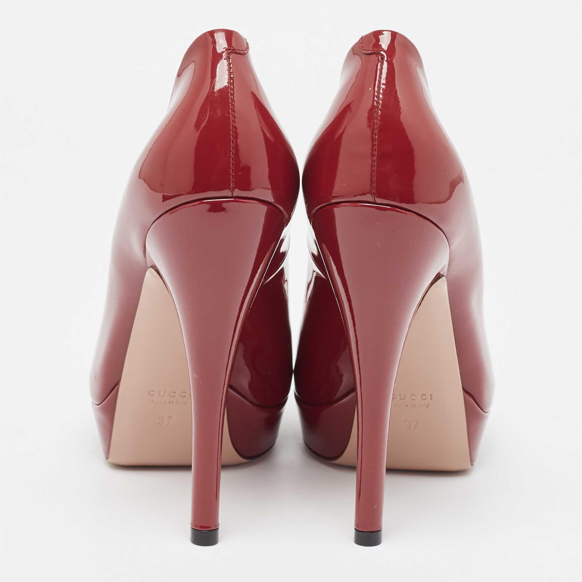 Women's Gucci Red Patent Leather Peep Toe Pumps Size 37 For Sale