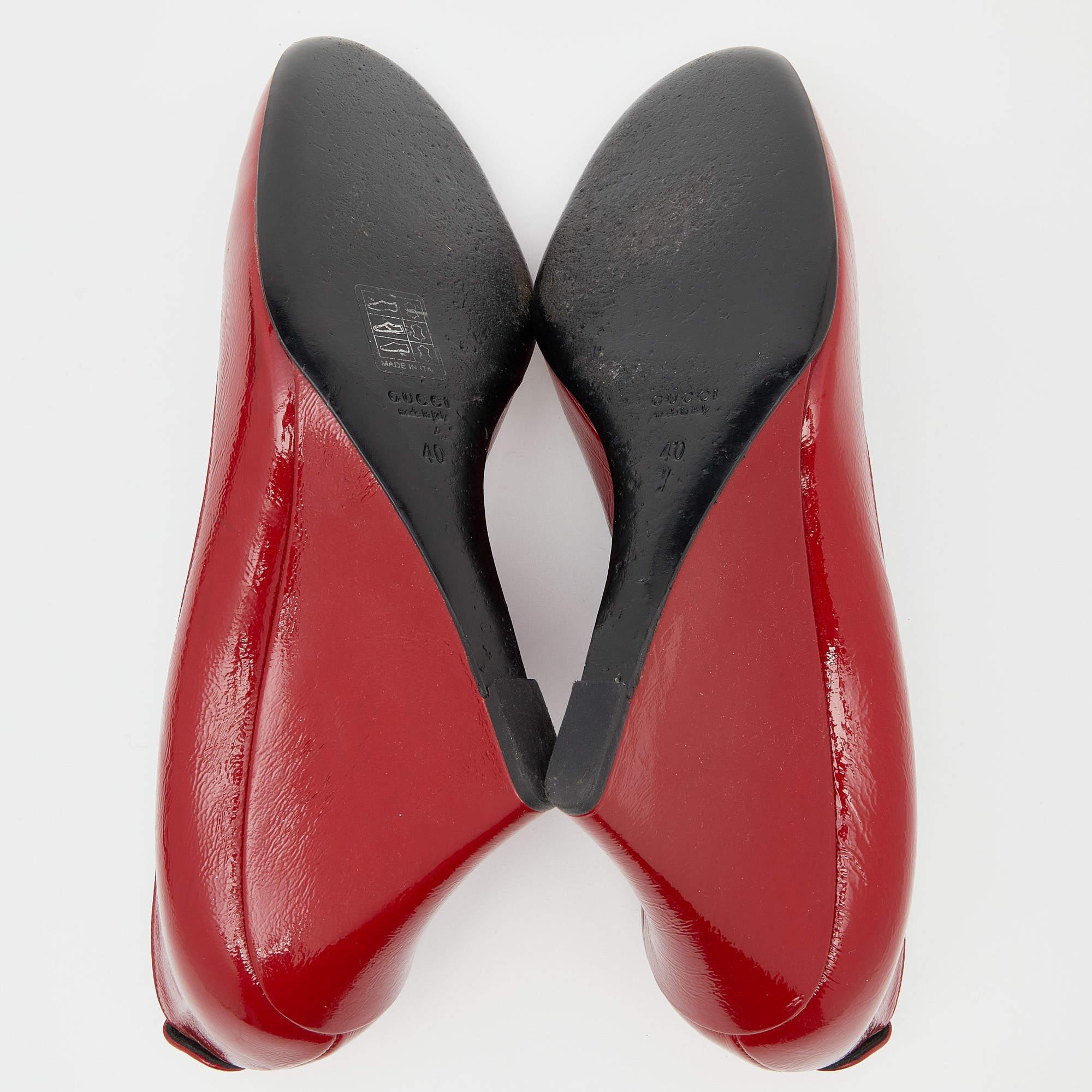 Gucci escarpins à bout rond en cuir verni rouge, taille 40 Pour femmes en vente