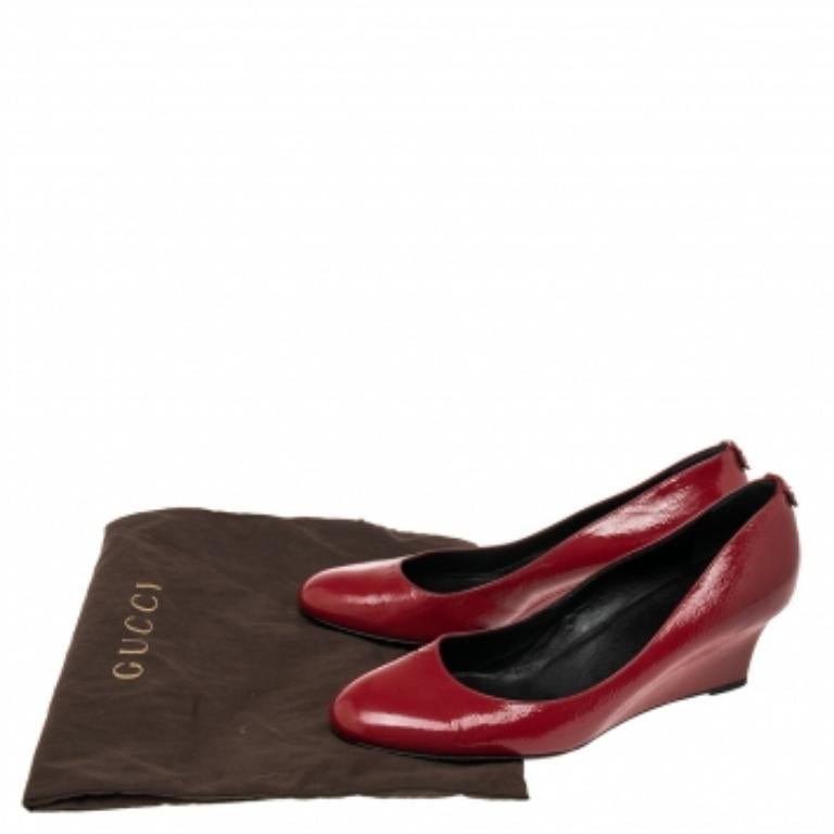 Gucci Red Patent Leather Wedge Round Toe Pumps Size 40 3