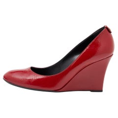 Gucci Red Patent Leather Wedge Round Toe Pumps Size 40