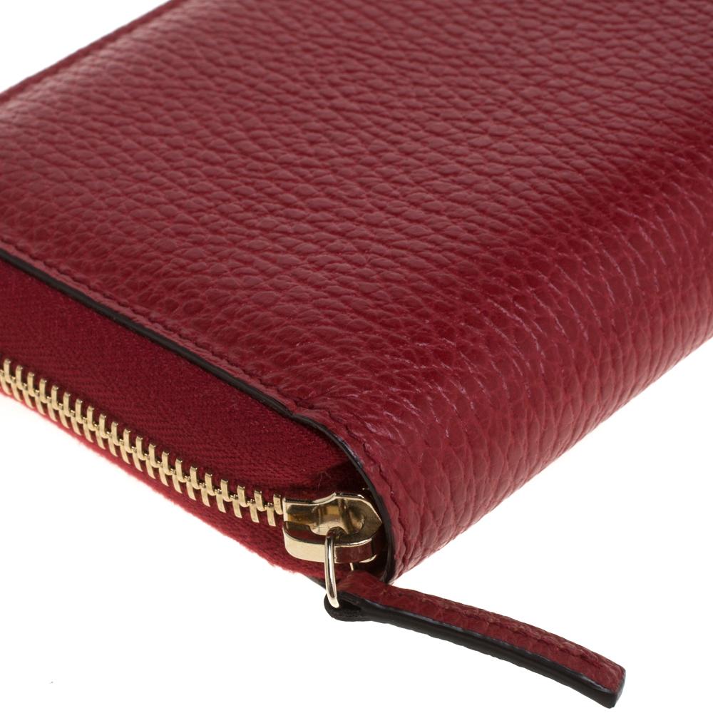 Gucci Red Pebbled Leather Zip Around Wallet 4
