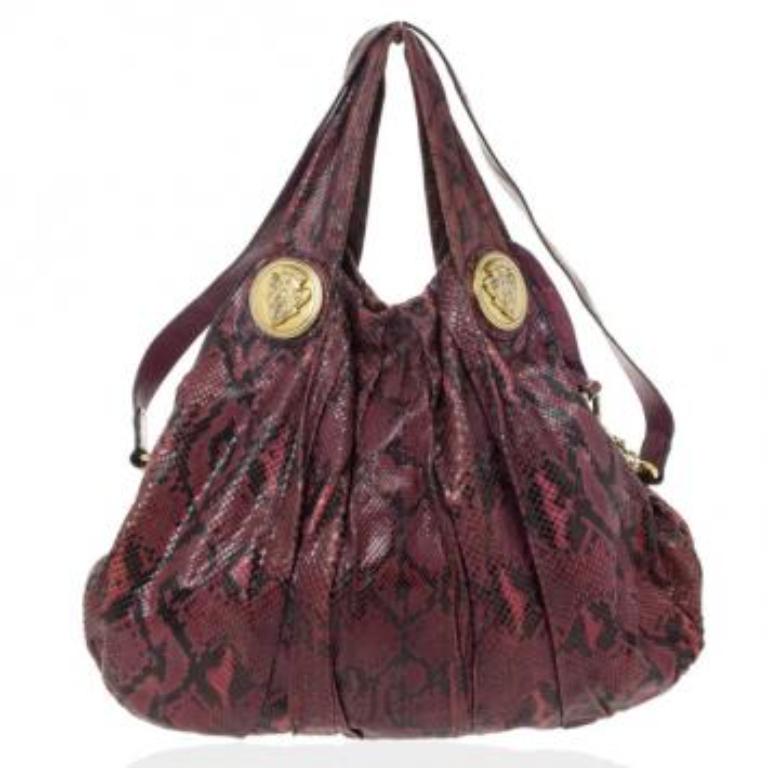 Gucci - Hysteria - Hobo en python rouge Bon état - En vente à Dubai, Al Qouz 2