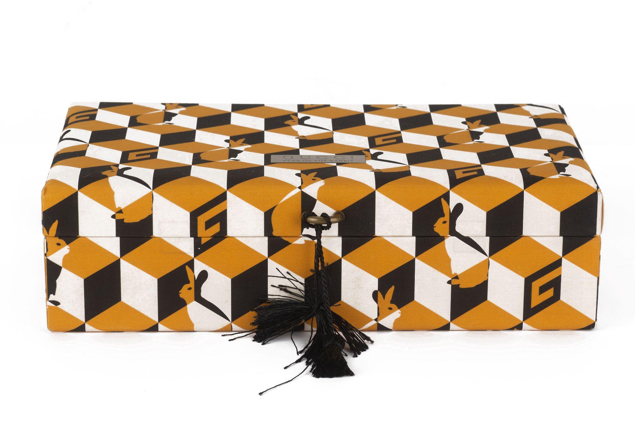 da uomo o donna Portagioie con coniglio rosso di Gucci in vendita