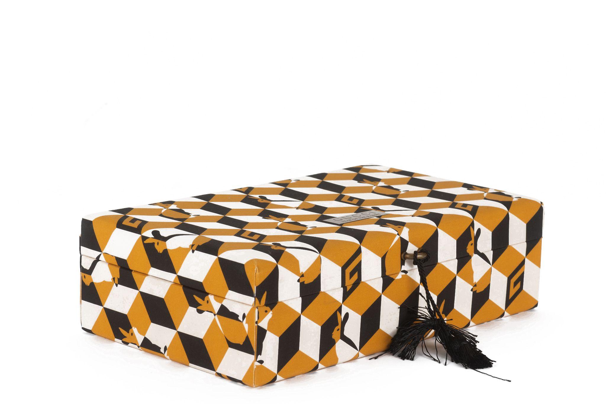 Portagioie con coniglio rosso di Gucci in vendita 1