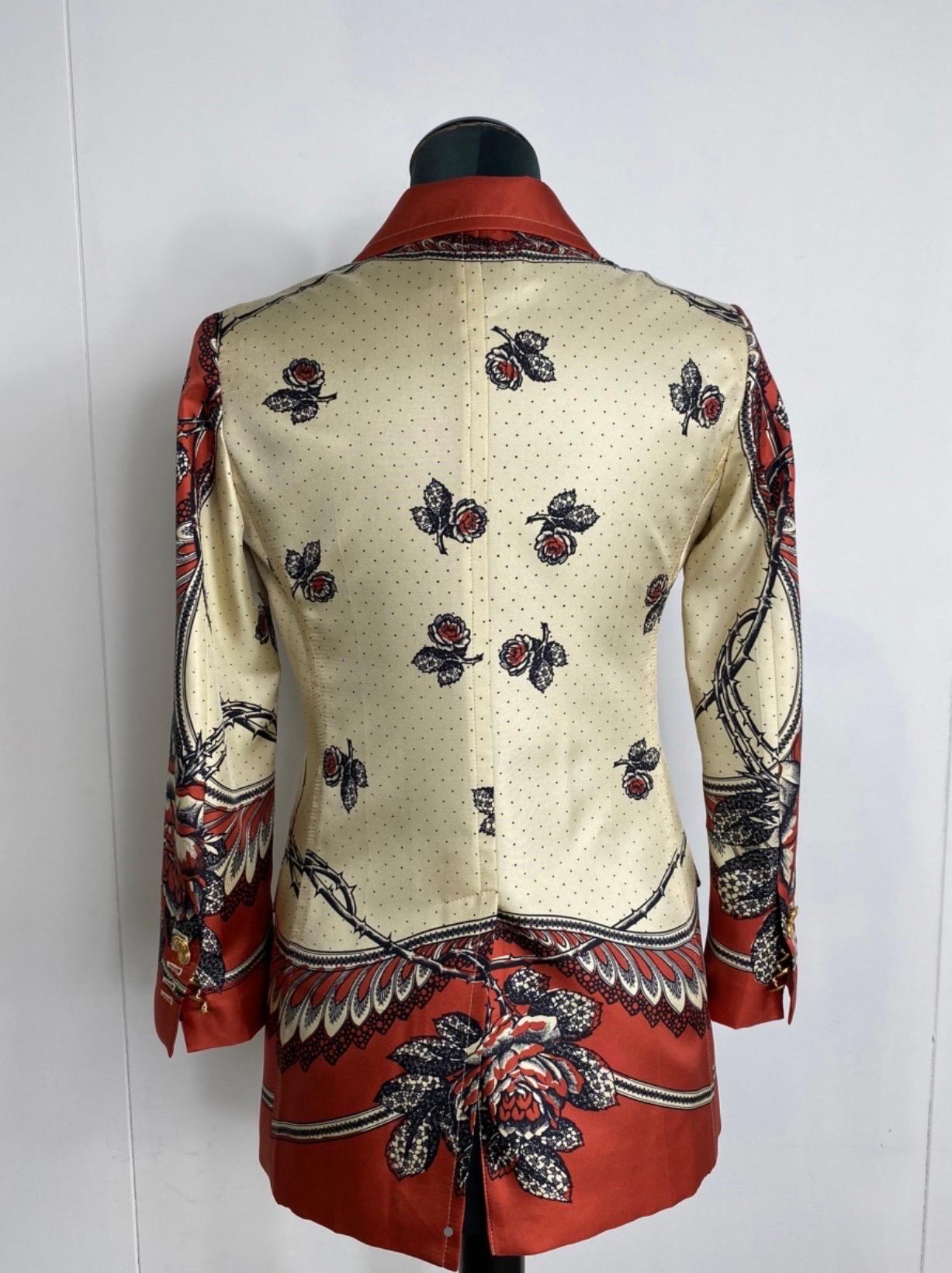 Gucci red roses Jacket In Excellent Condition In Carnate, IT