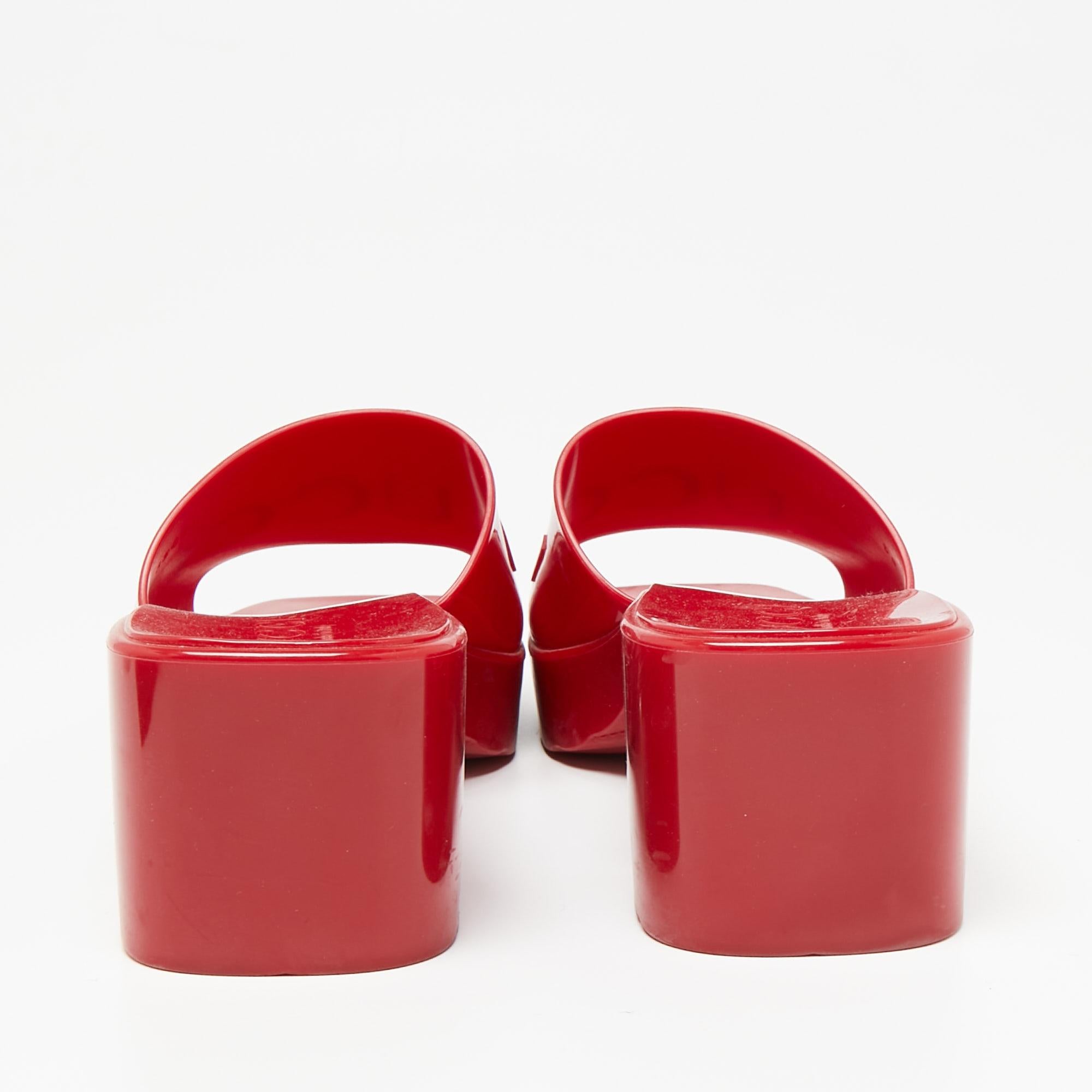 red gucci platform slides