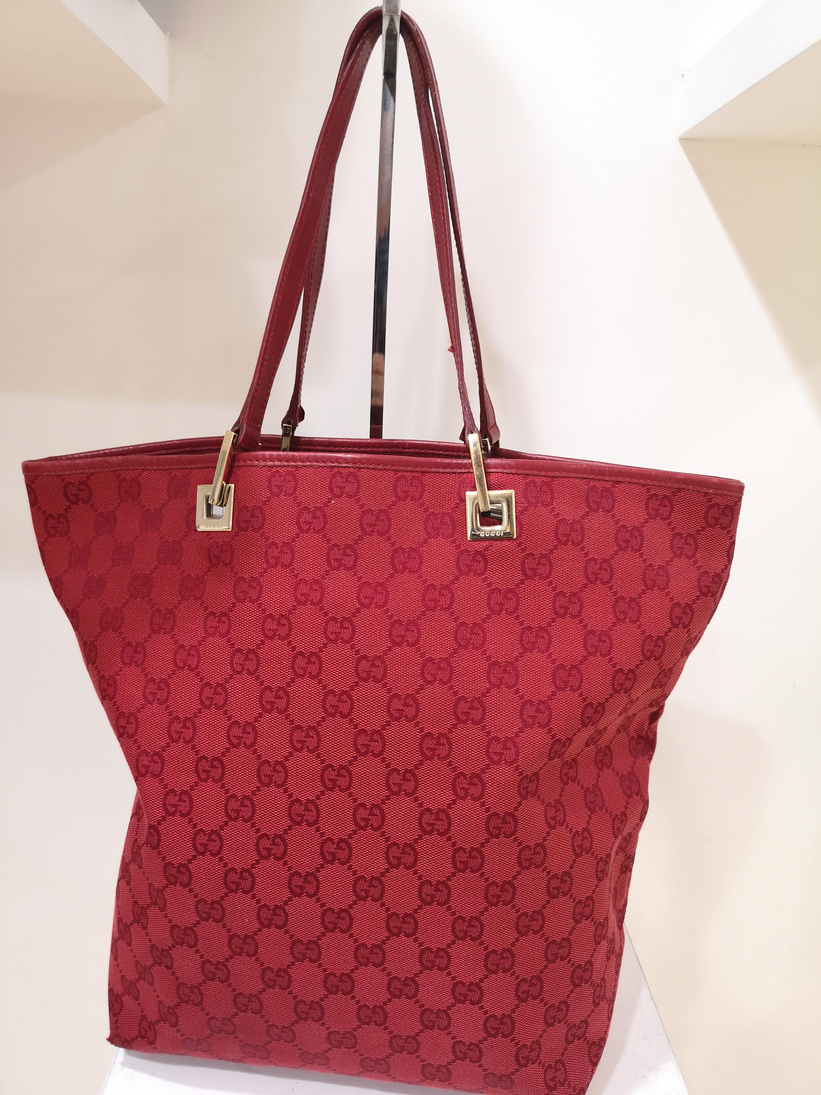 Gucci red Shoulder bag In Good Condition In Capri, IT