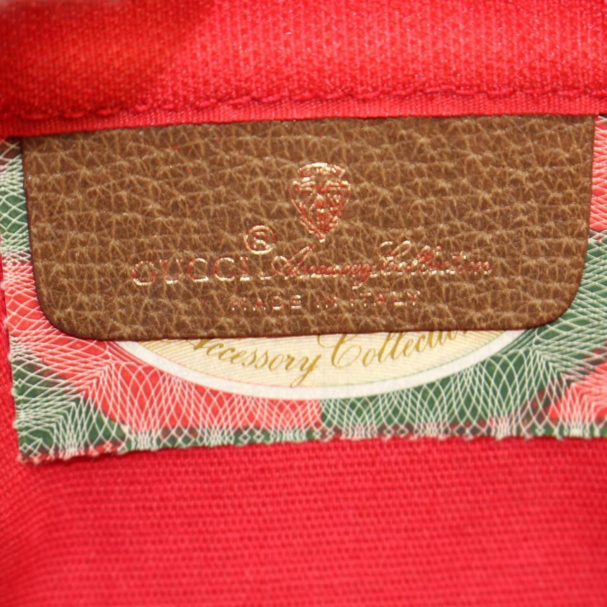 Gucci Red Signature Sherry Web Diagonal Strip Pouch 868079 Cosmetic Bag In Good Condition For Sale In Forest Hills, NY