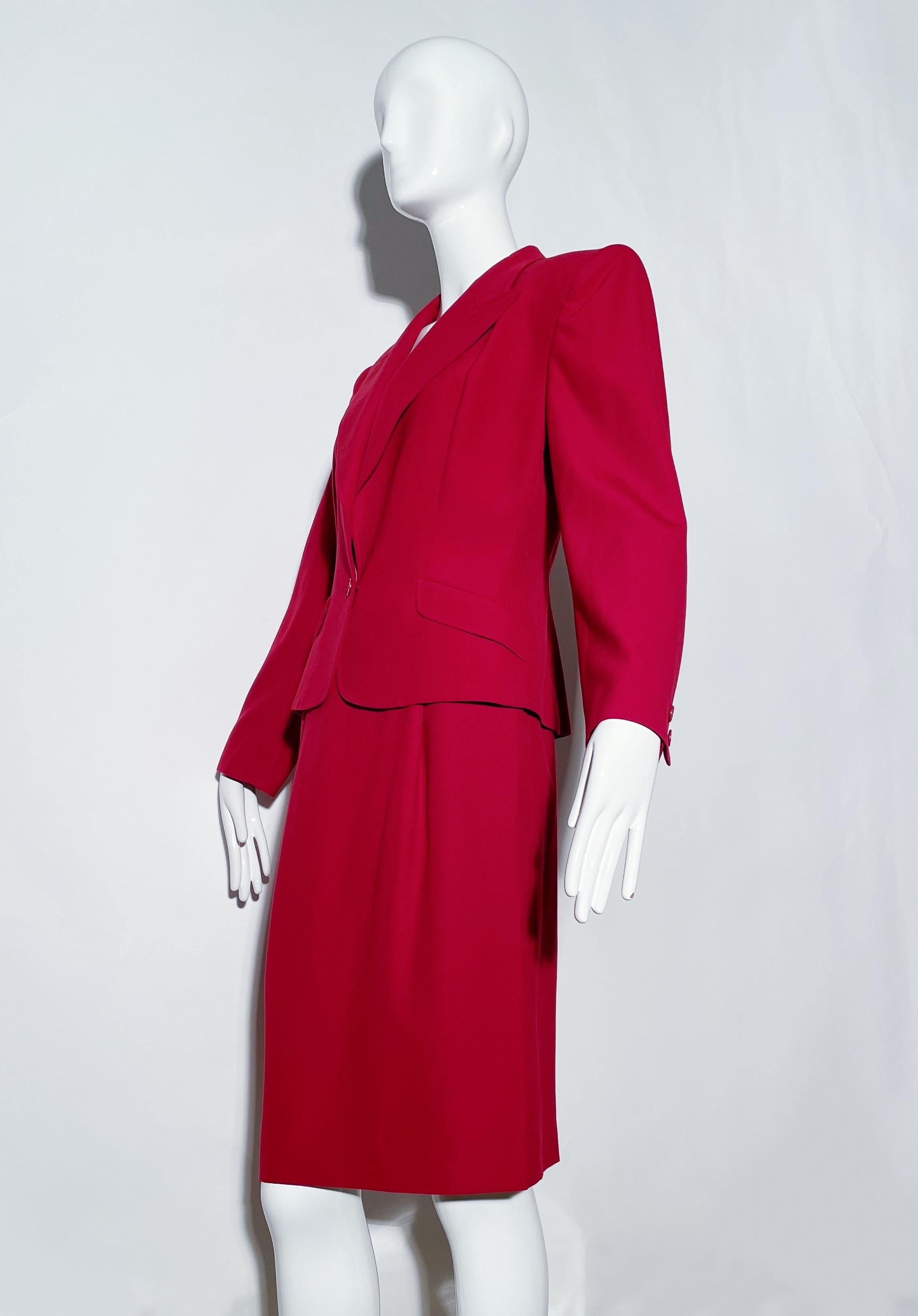 Gucci - Tailleur jupe rouge en vente 2
