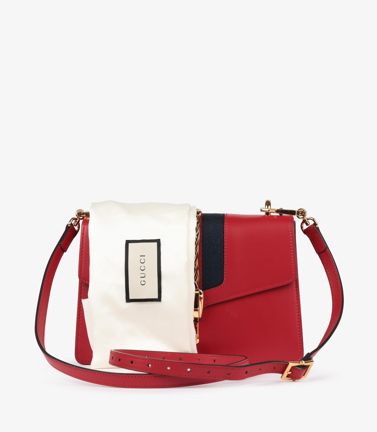Gucci Sac à bandoulière moyen Sylvie en cuir de veau lisse rouge et toile marine en vente 6