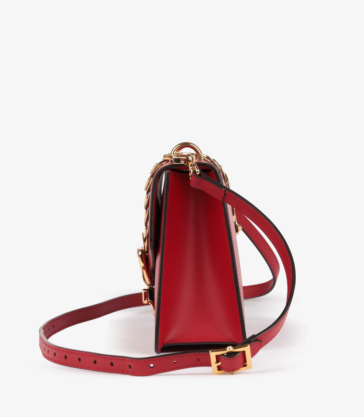 Gucci Sac à bandoulière moyen Sylvie en cuir de veau lisse rouge et toile marine en vente 1