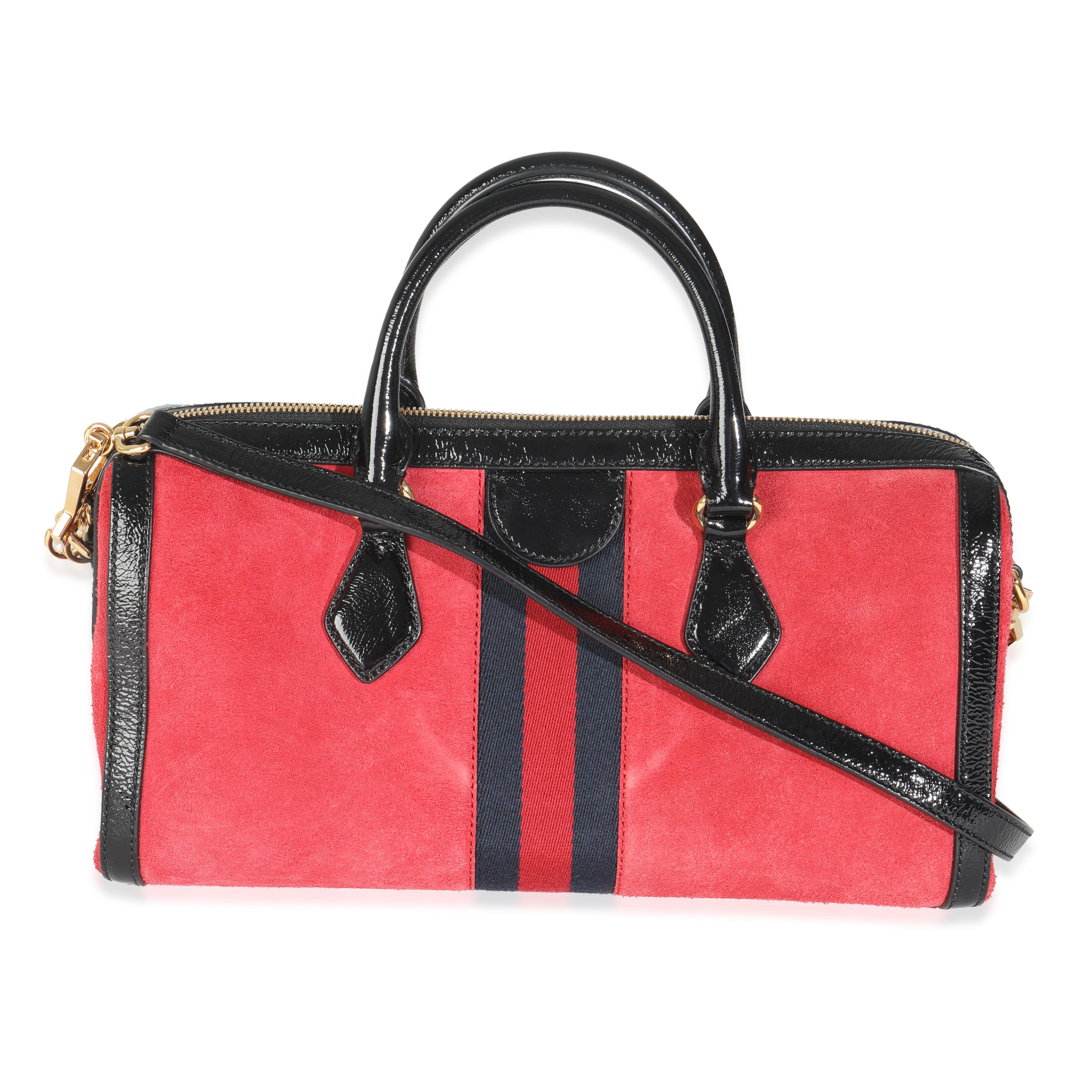 Titre du listing : Gucci Sac Ophidia Boston moyen en daim rouge
SKU : Z145219
Condit : Usagé 
Description de la condition : Faisant ses débuts pour la Croisière '18, la ligne Up&Up de Gucci tire son nom d'origines grecques. Ces modèles, qui arborent