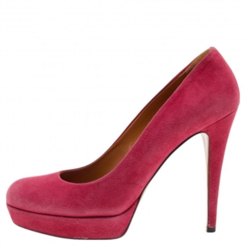 Gucci Red Suede Round Toe Platform Pumps Size 38 For Sale 2