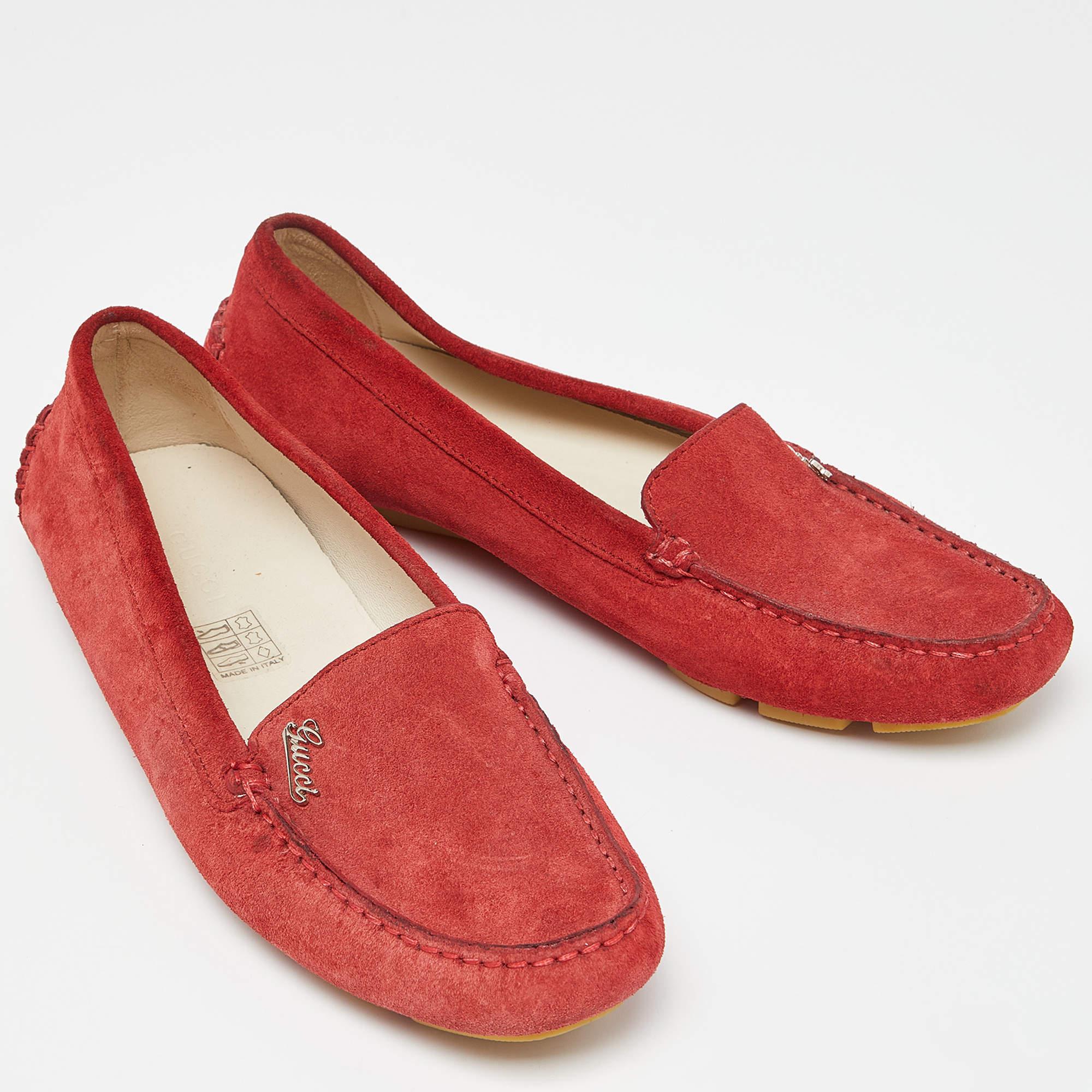 Practical, fashionable, and durable—these designer loafers are carefully built to be fine companions to your everyday style. They come made using the best materials to be a prized buy.

