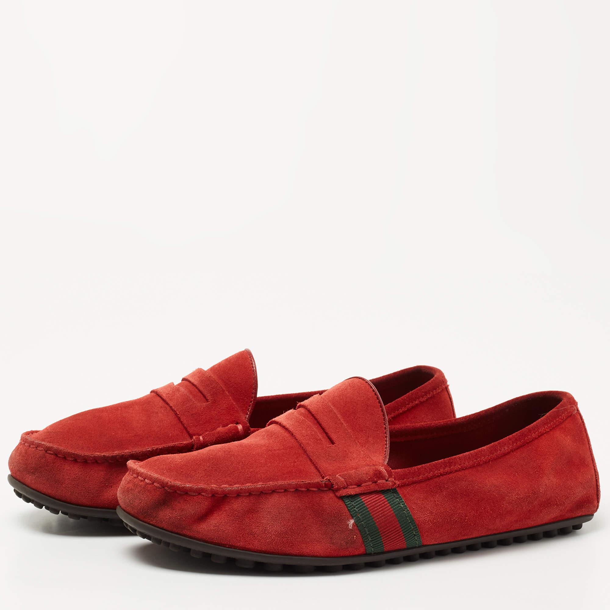 Pratiques, à la mode et durables, ces mocassins de créateurs sont conçus avec soin pour accompagner votre style quotidien. Ils sont fabriqués à l'aide des meilleurs matériaux pour être un achat de premier ordre.