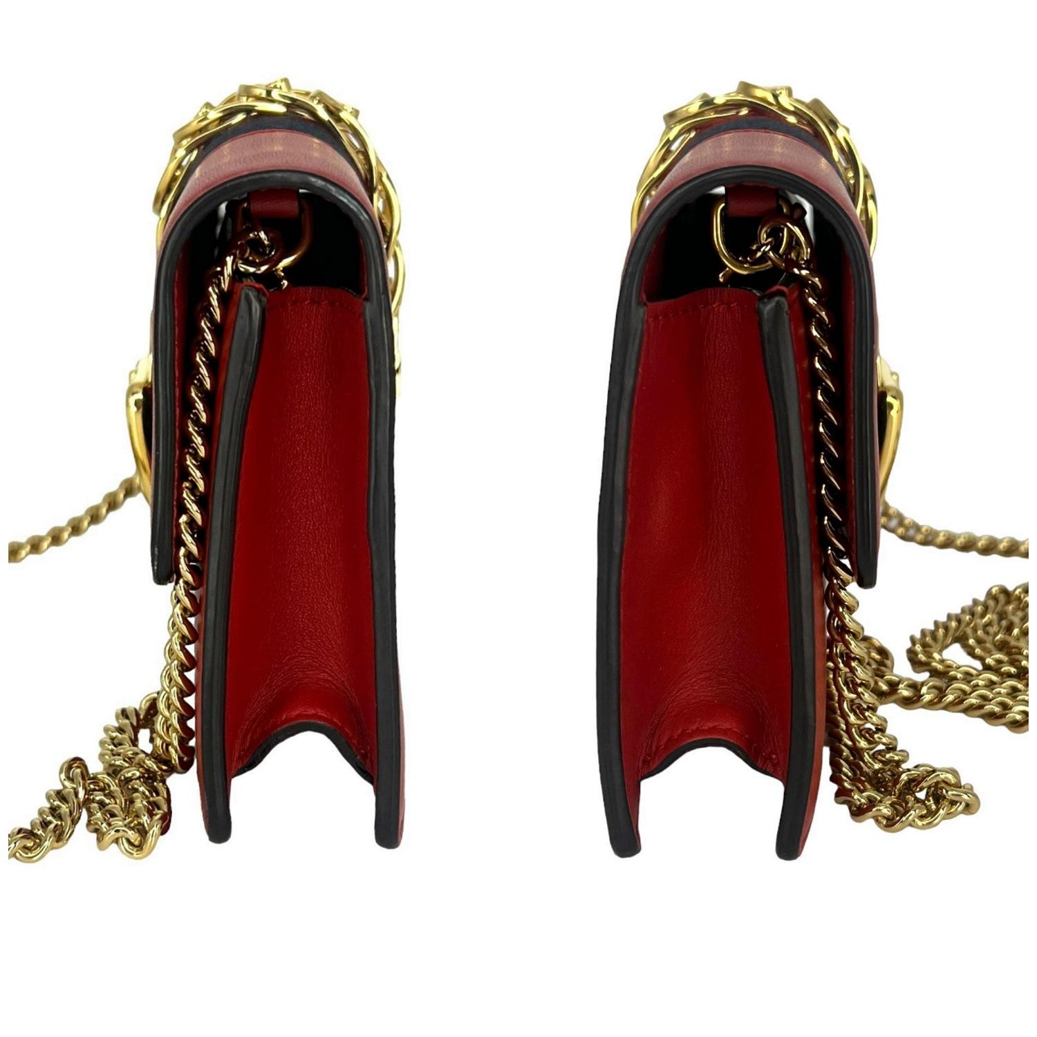 Rote Super Mini Sylvie Kette-Tasche von Gucci im Zustand „Gut“ im Angebot in Scottsdale, AZ