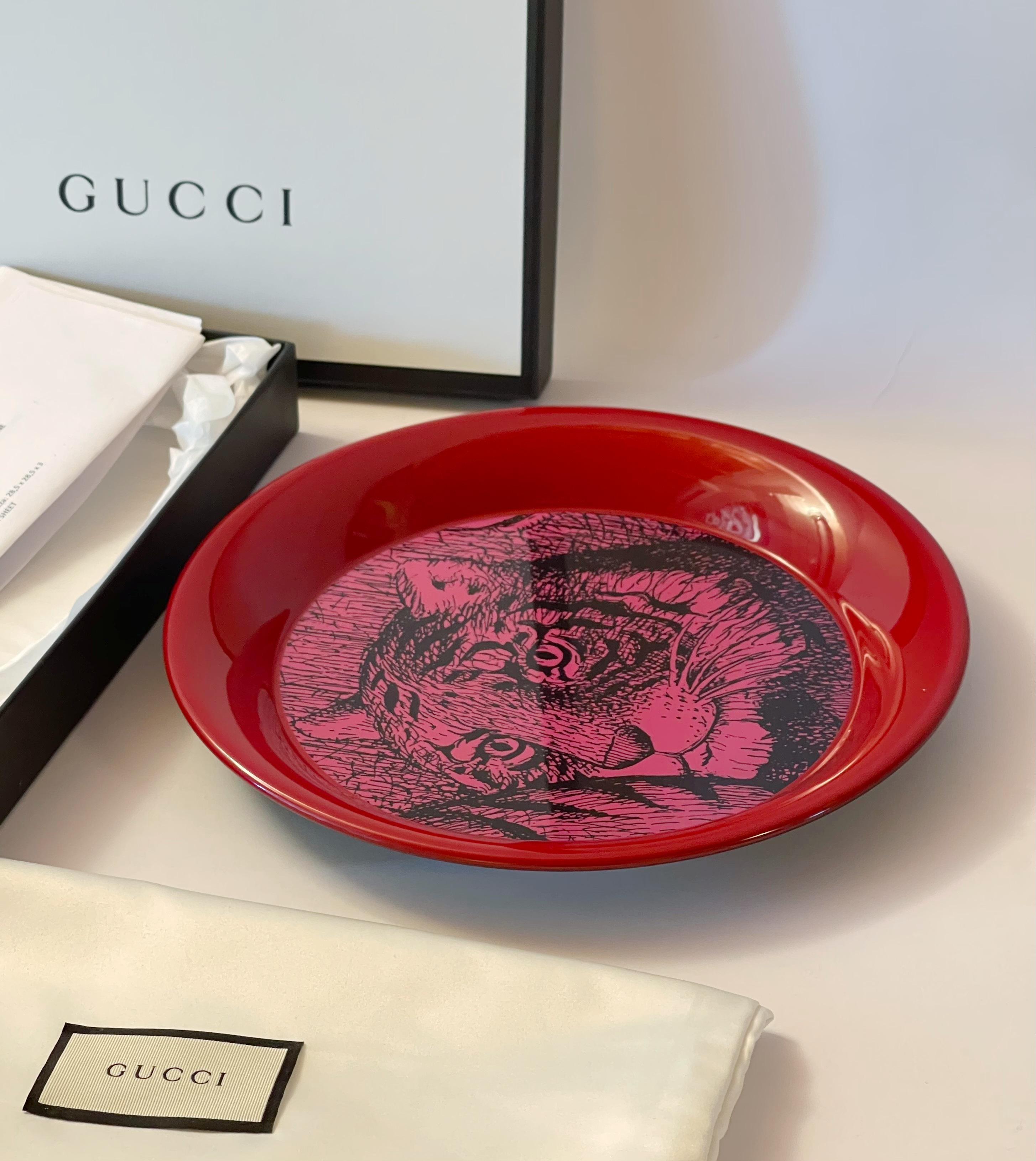 italien Plateau tigre rouge Gucci en vente