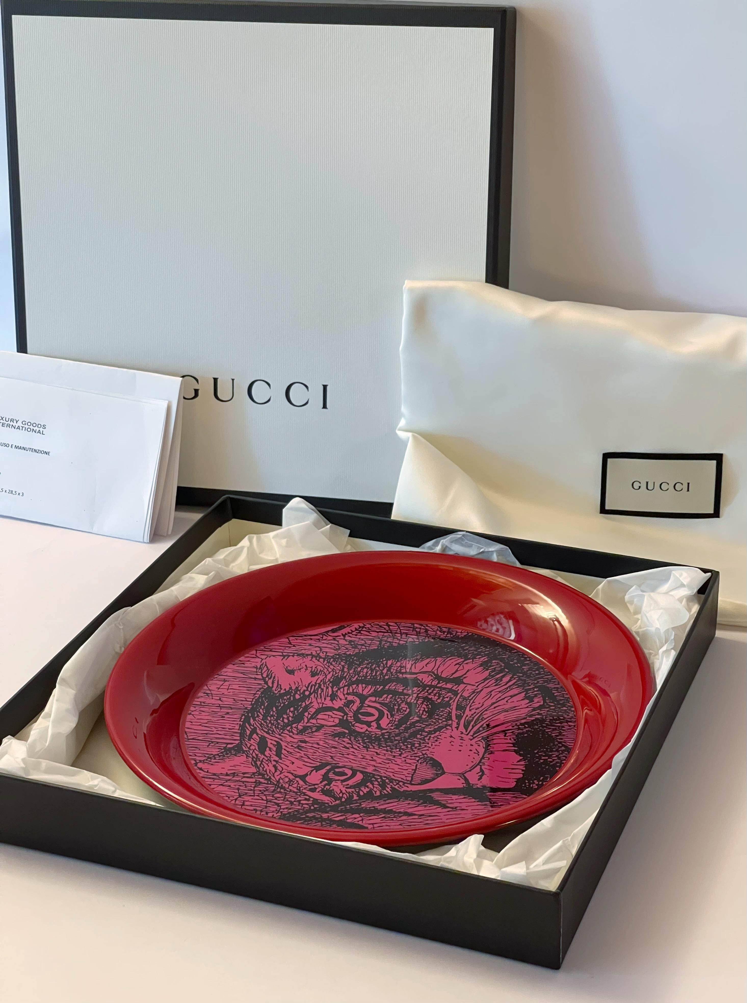 Plateau tigre rouge Gucci Excellent état - En vente à Los Angeles, CA