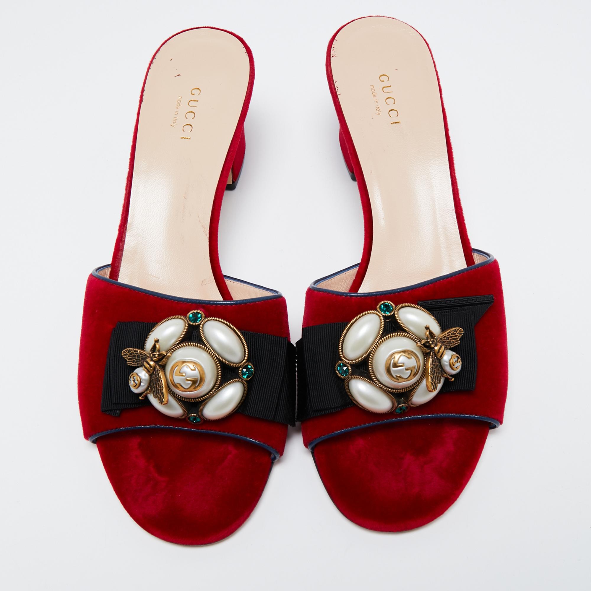 Gucci Red Velvet Bee/Faux Pearl Mid-Heel Slide Sandals Size 40 2